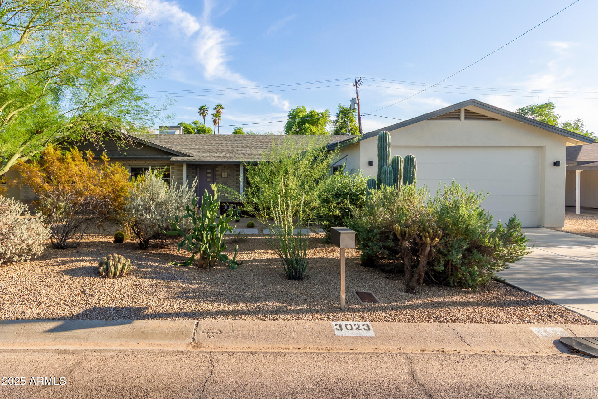 3023 E SELLS Drive