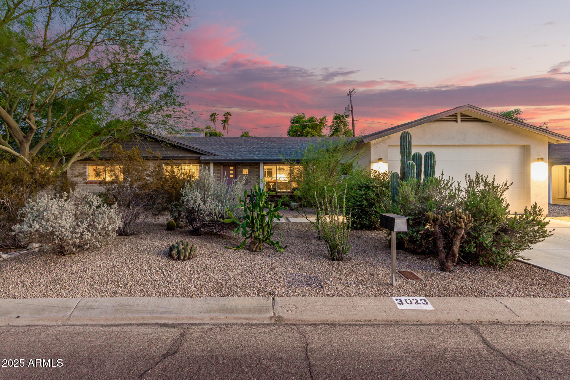 3023 E SELLS Drive
