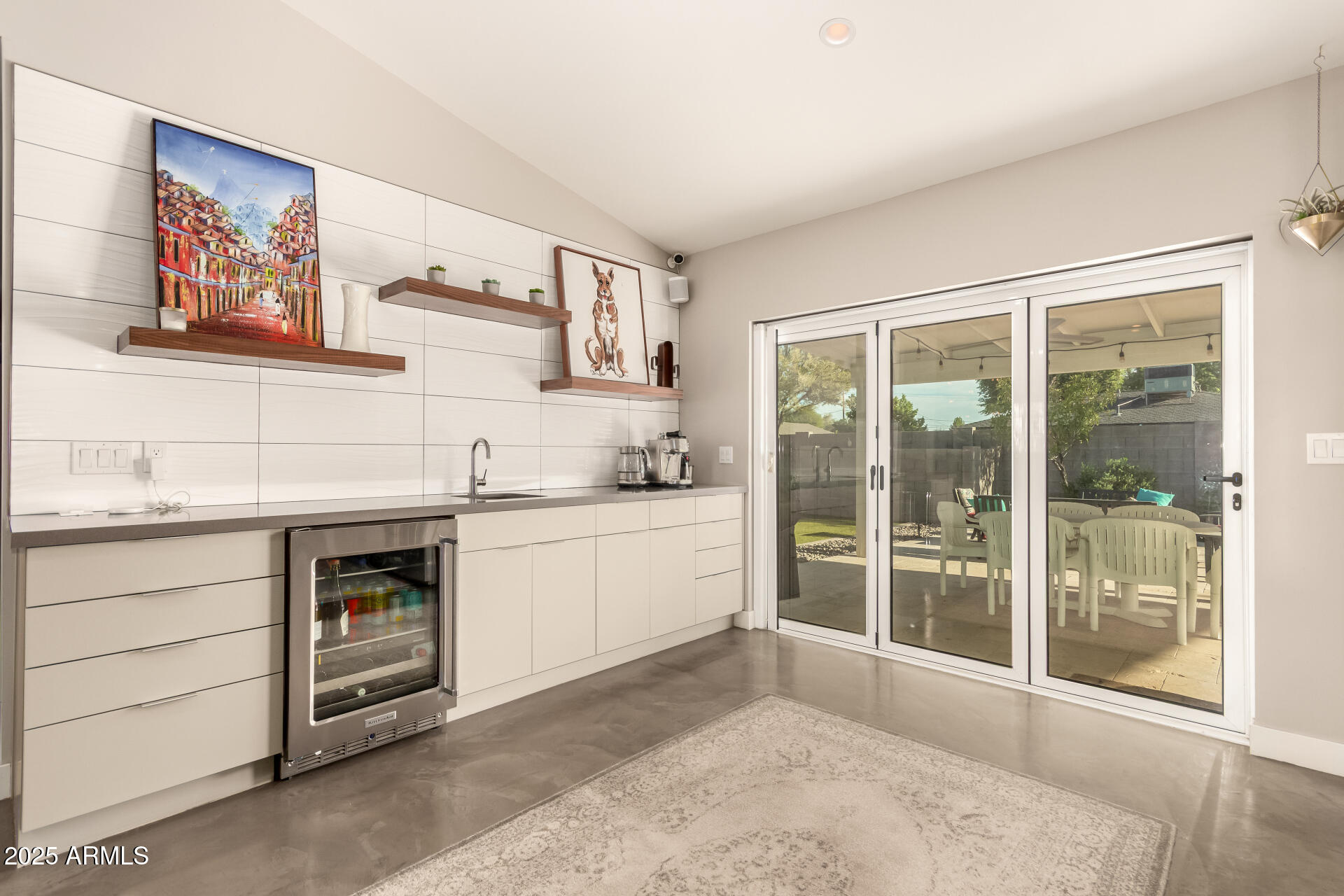 3023 E SELLS Drive