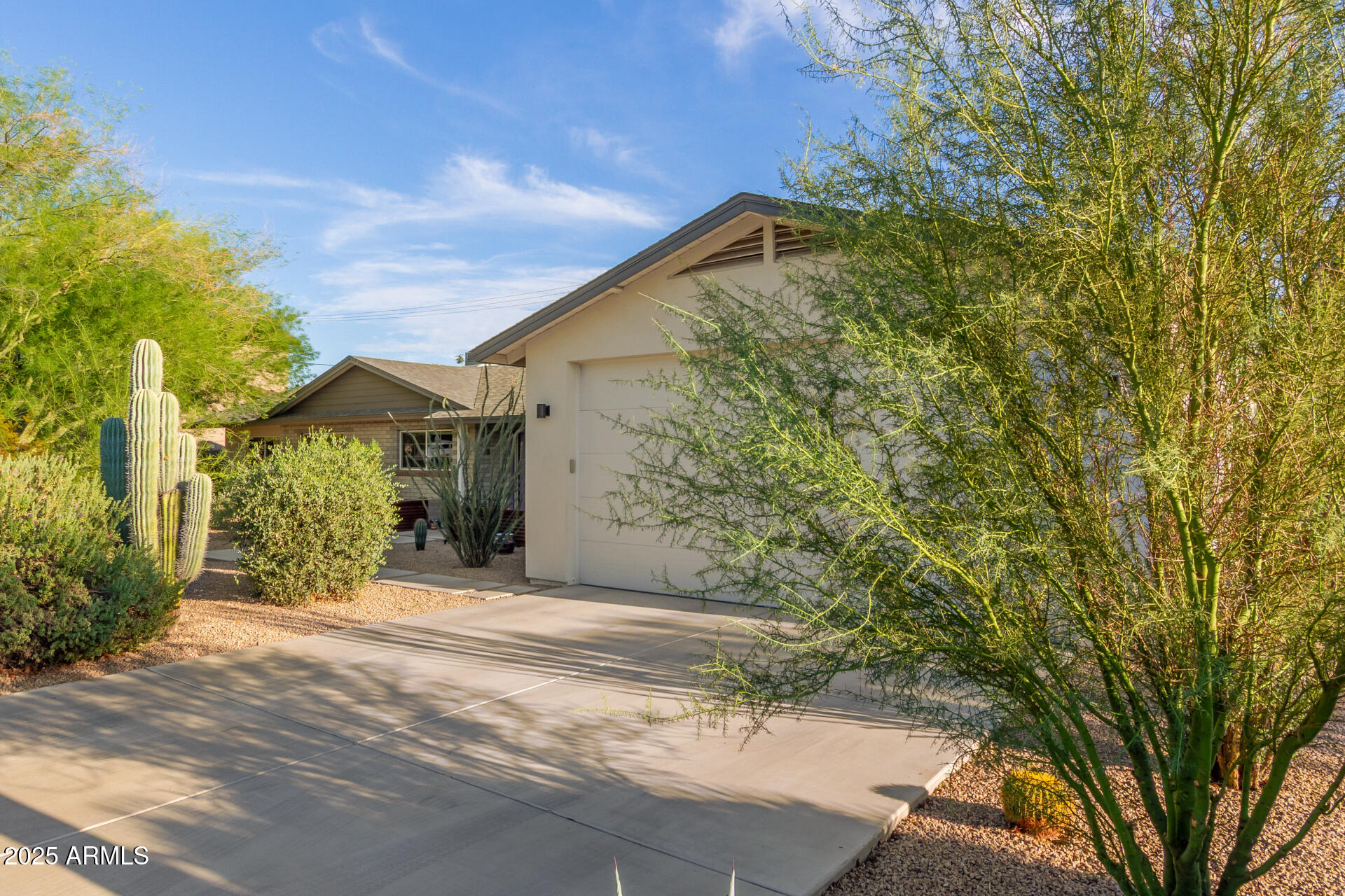 3023 E SELLS Drive