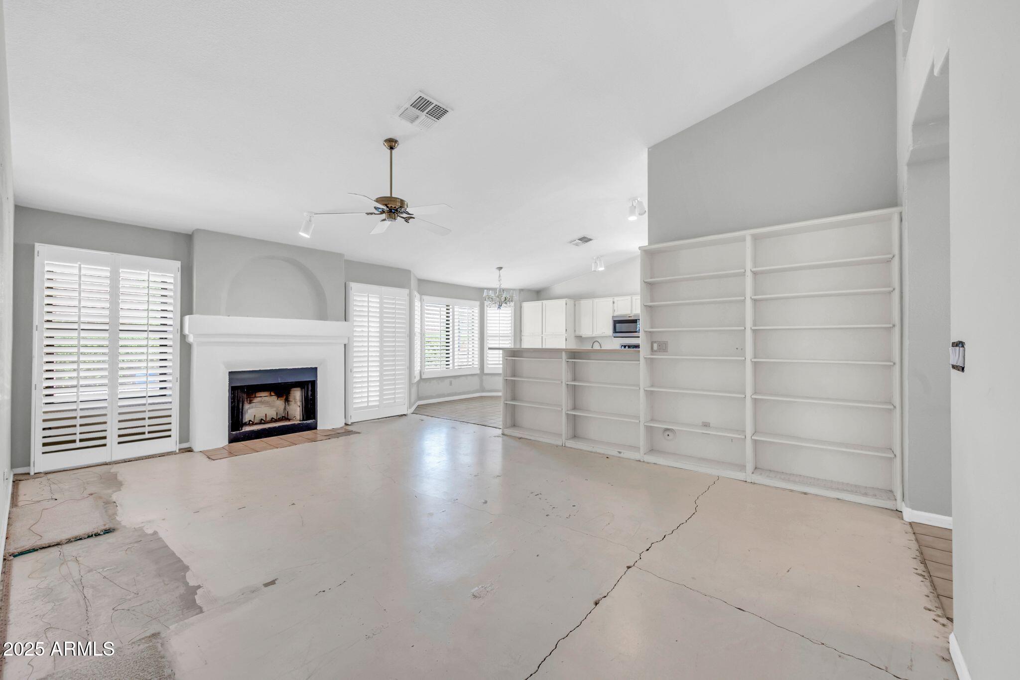 1252 N HAZELTON Drive
