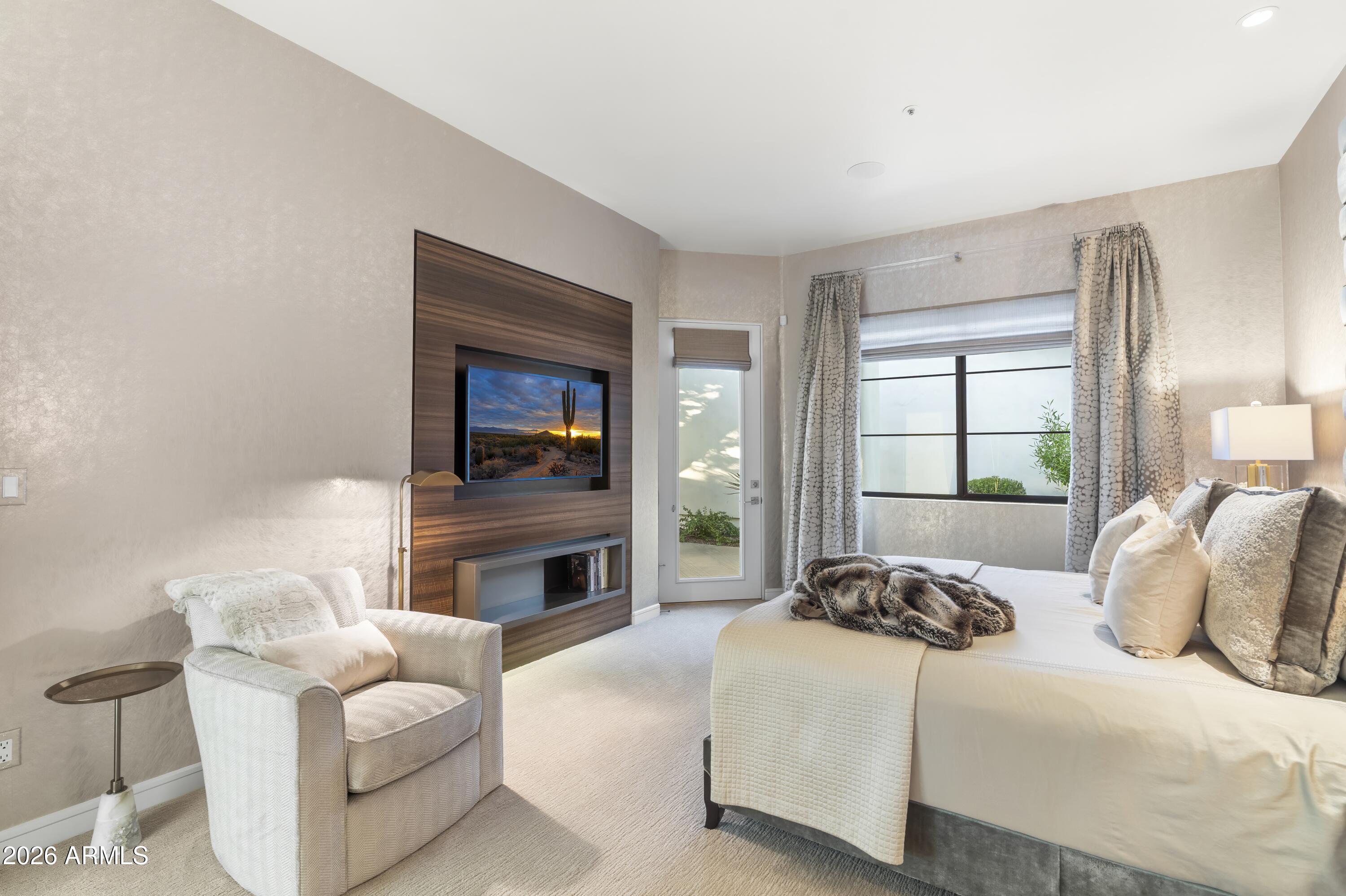 5101 N CASA BLANCA Drive, 317