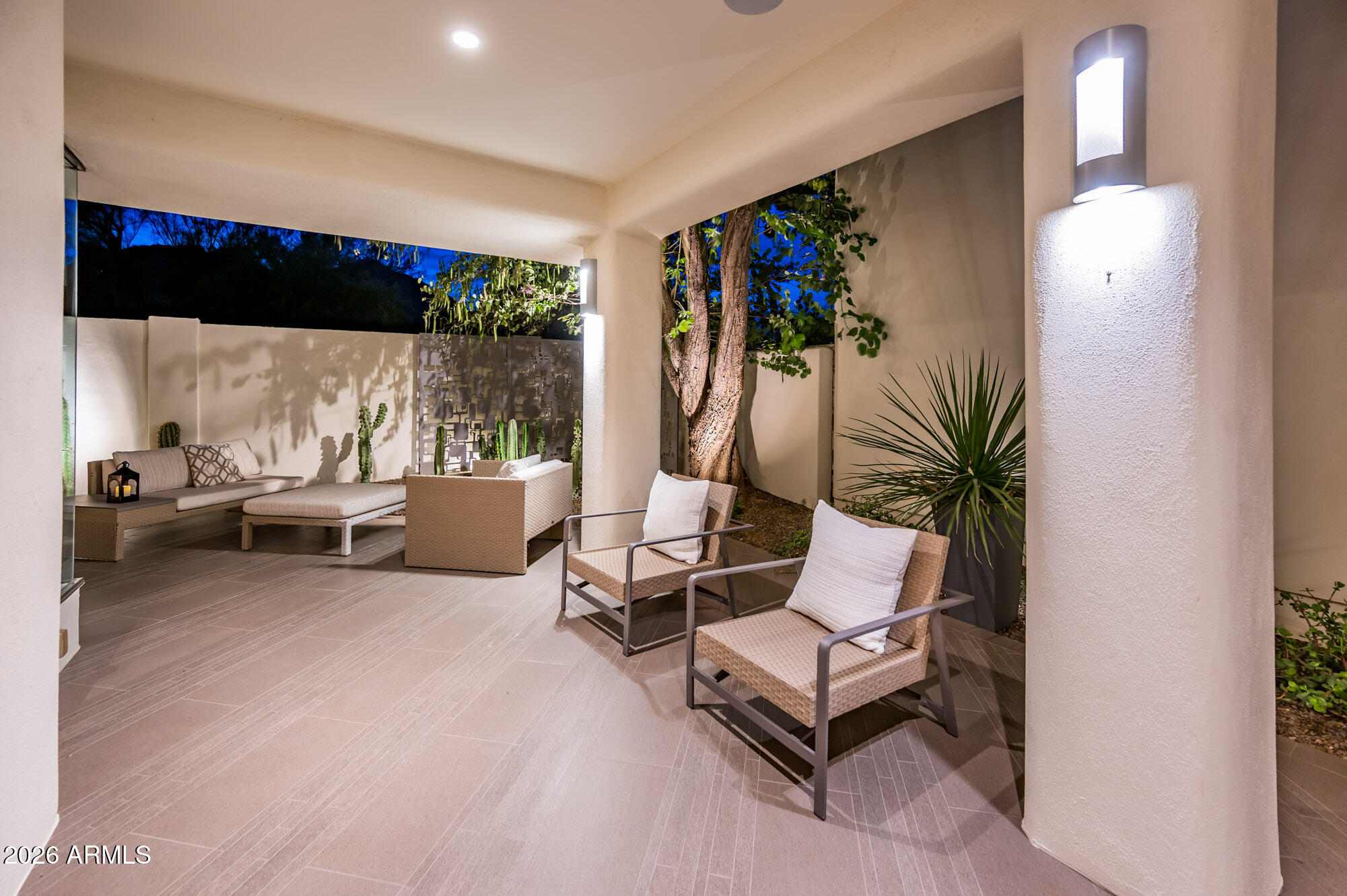 5101 N CASA BLANCA Drive, 317