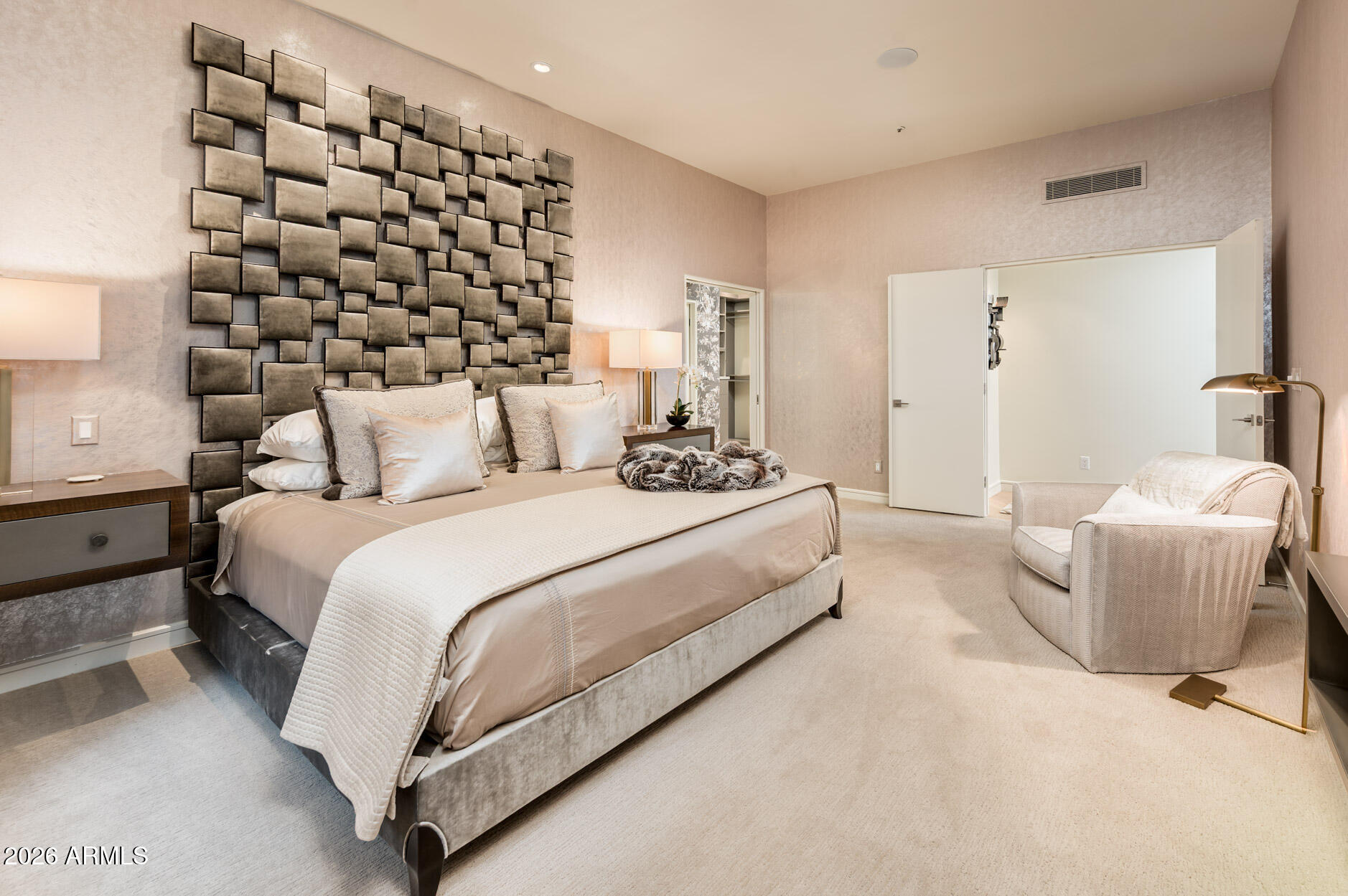 5101 N CASA BLANCA Drive, 317