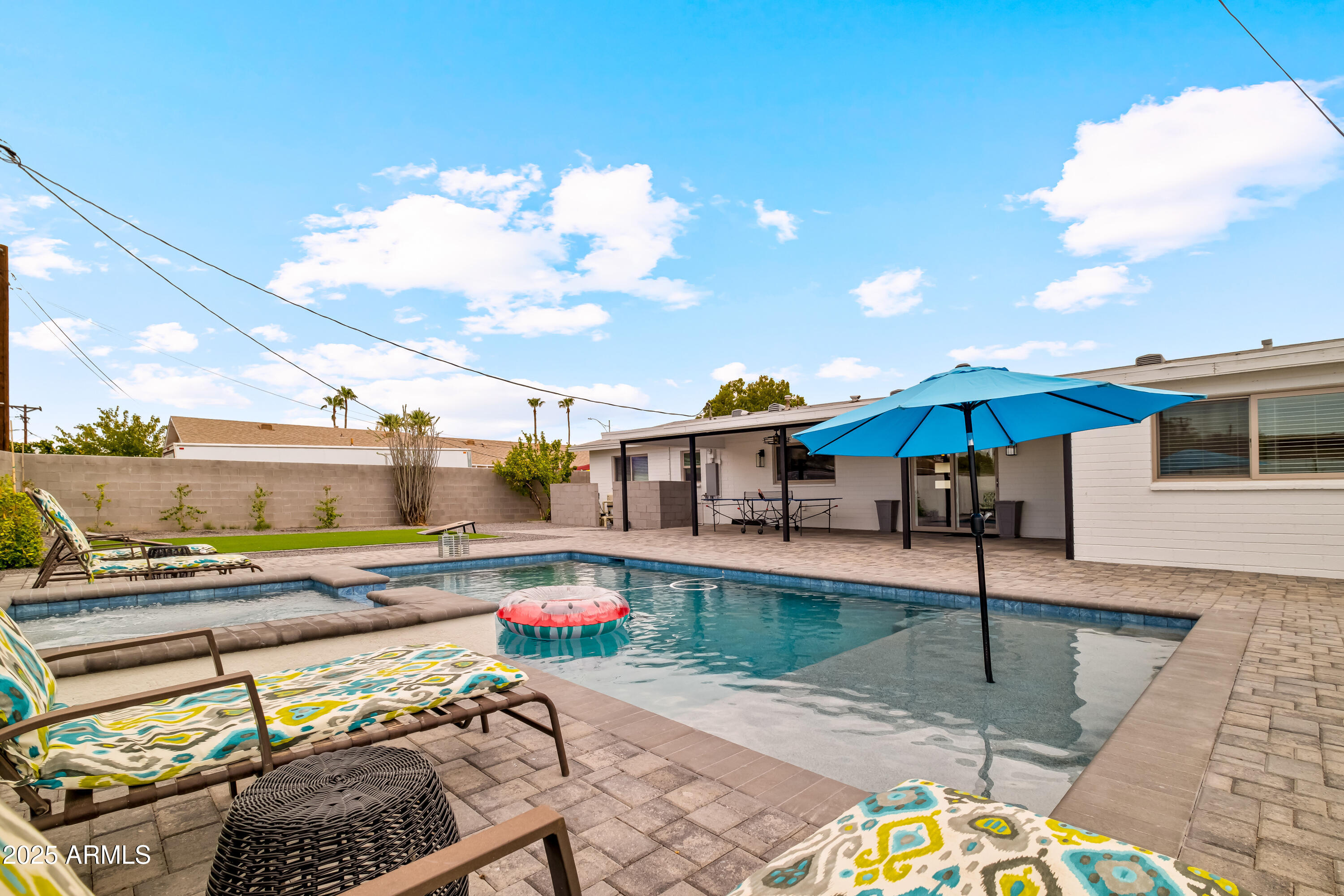 2546 N 69TH Place