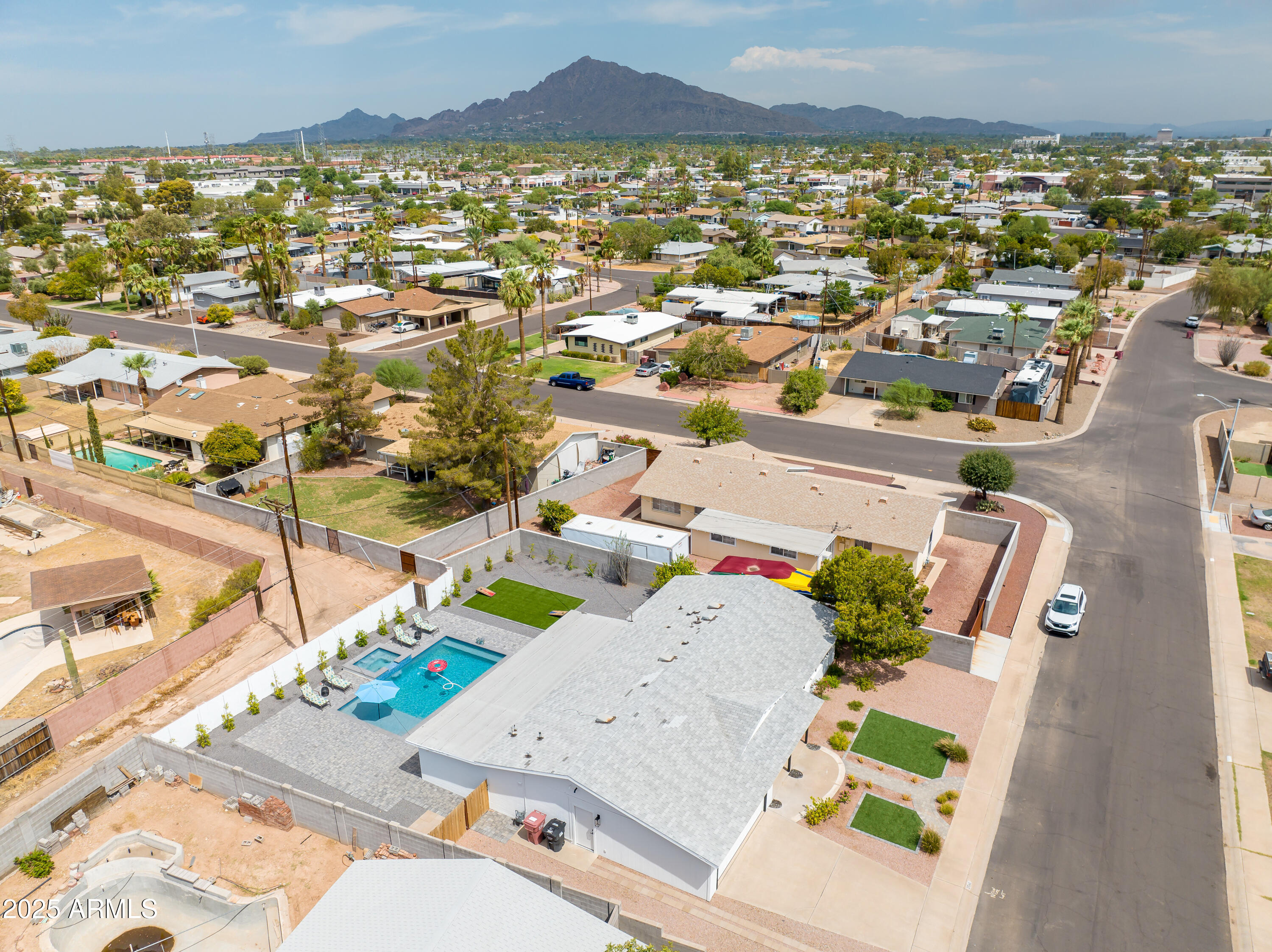 2546 N 69TH Place
