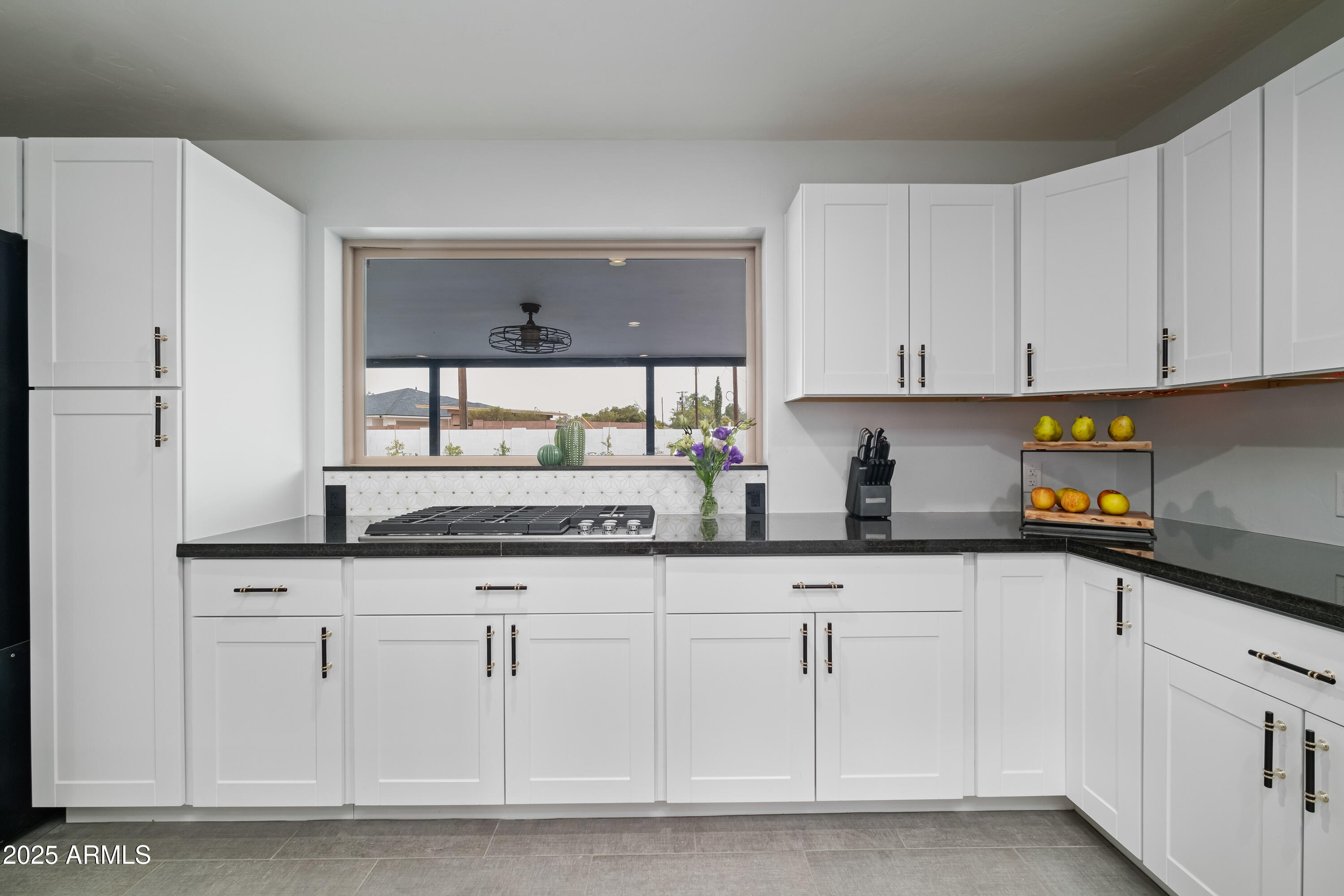 2546 N 69TH Place
