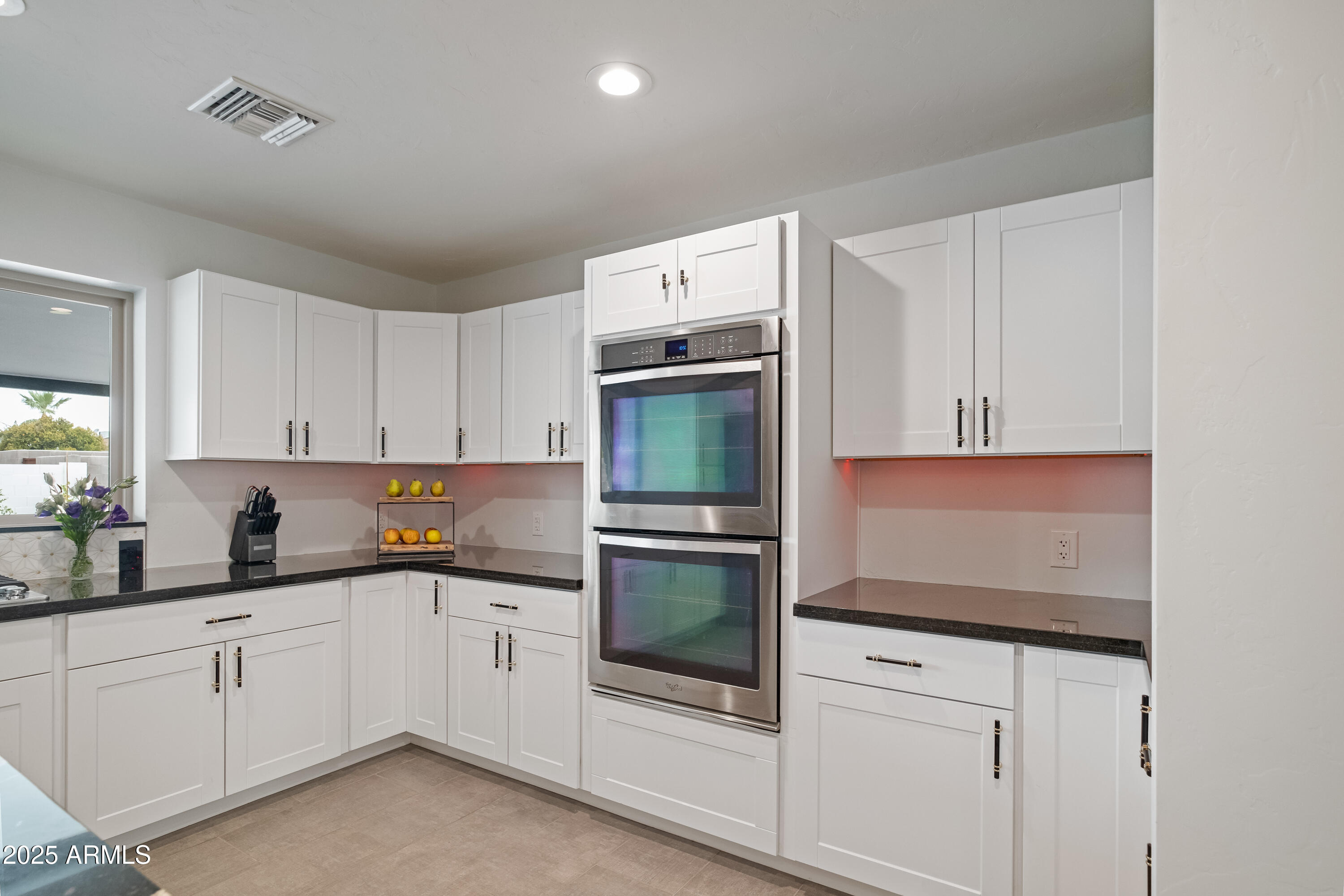 2546 N 69TH Place