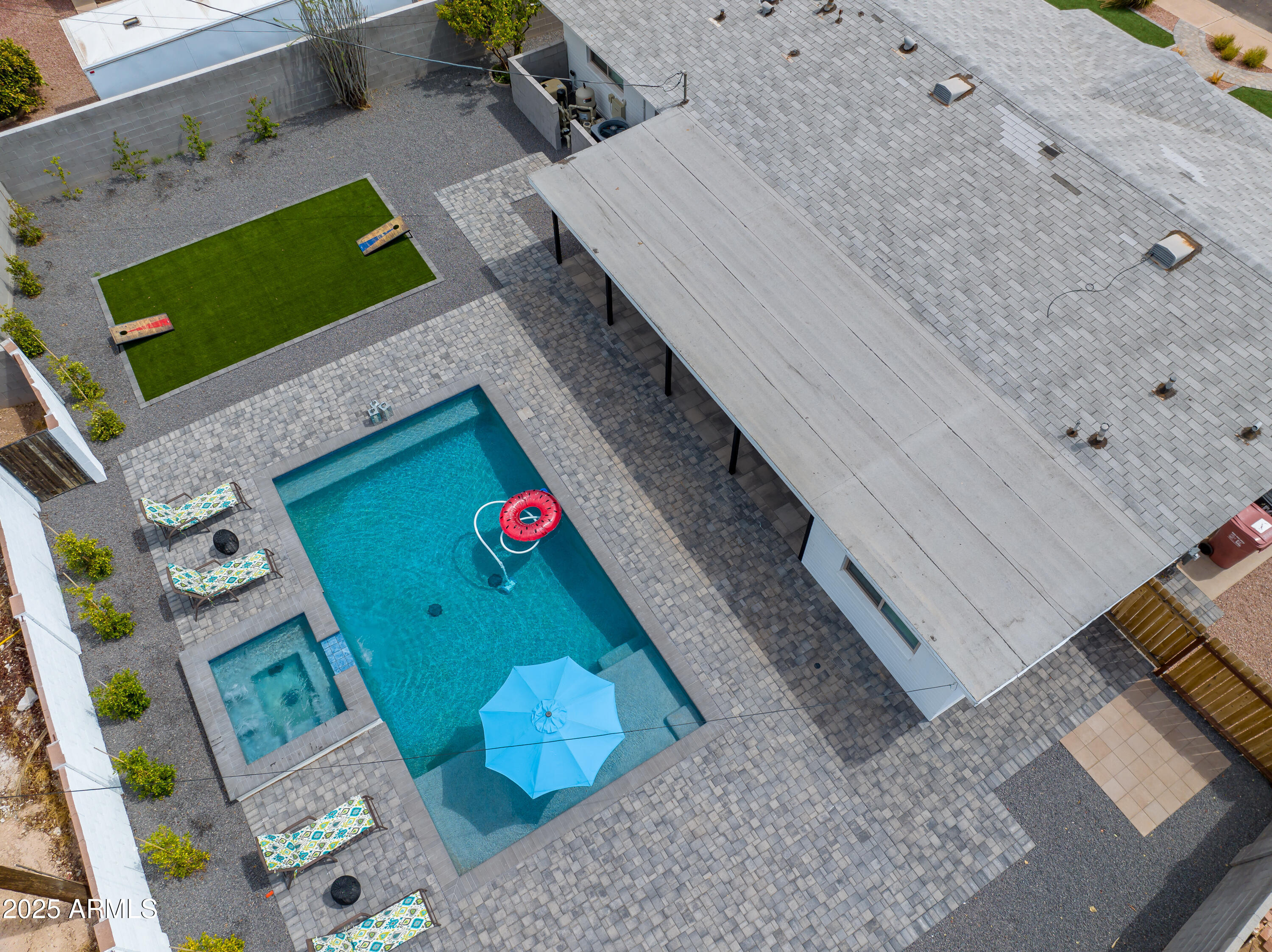 2546 N 69TH Place