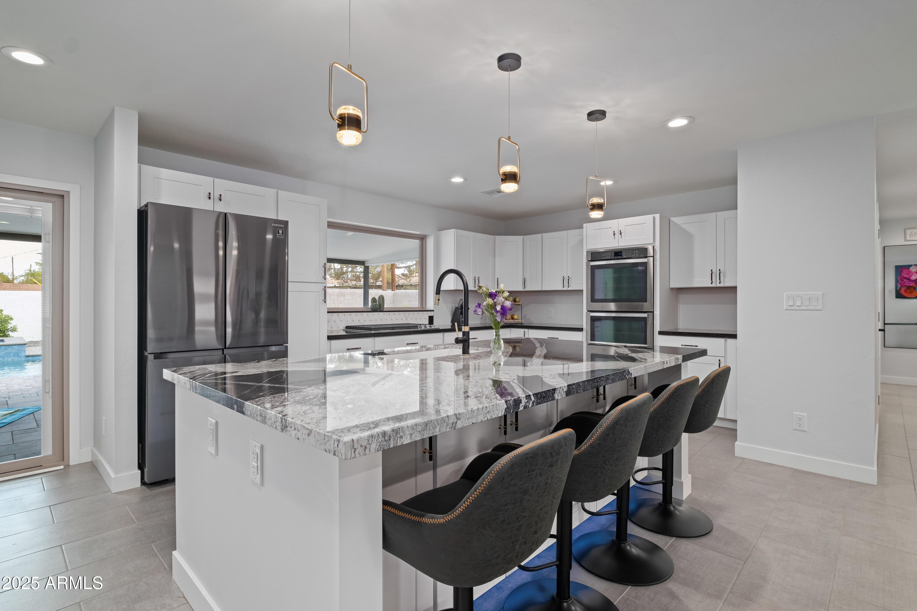 2546 N 69TH Place