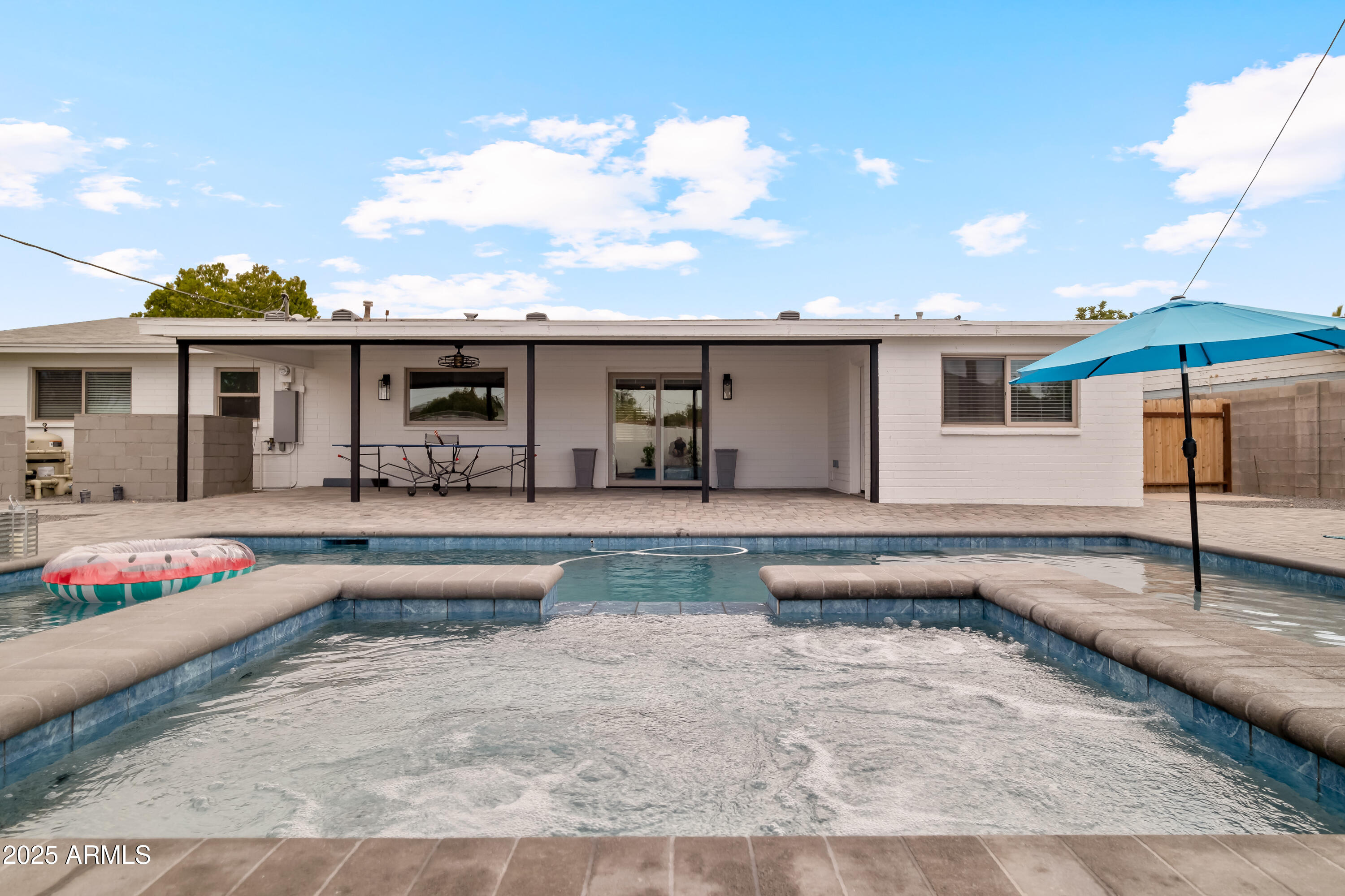 2546 N 69TH Place