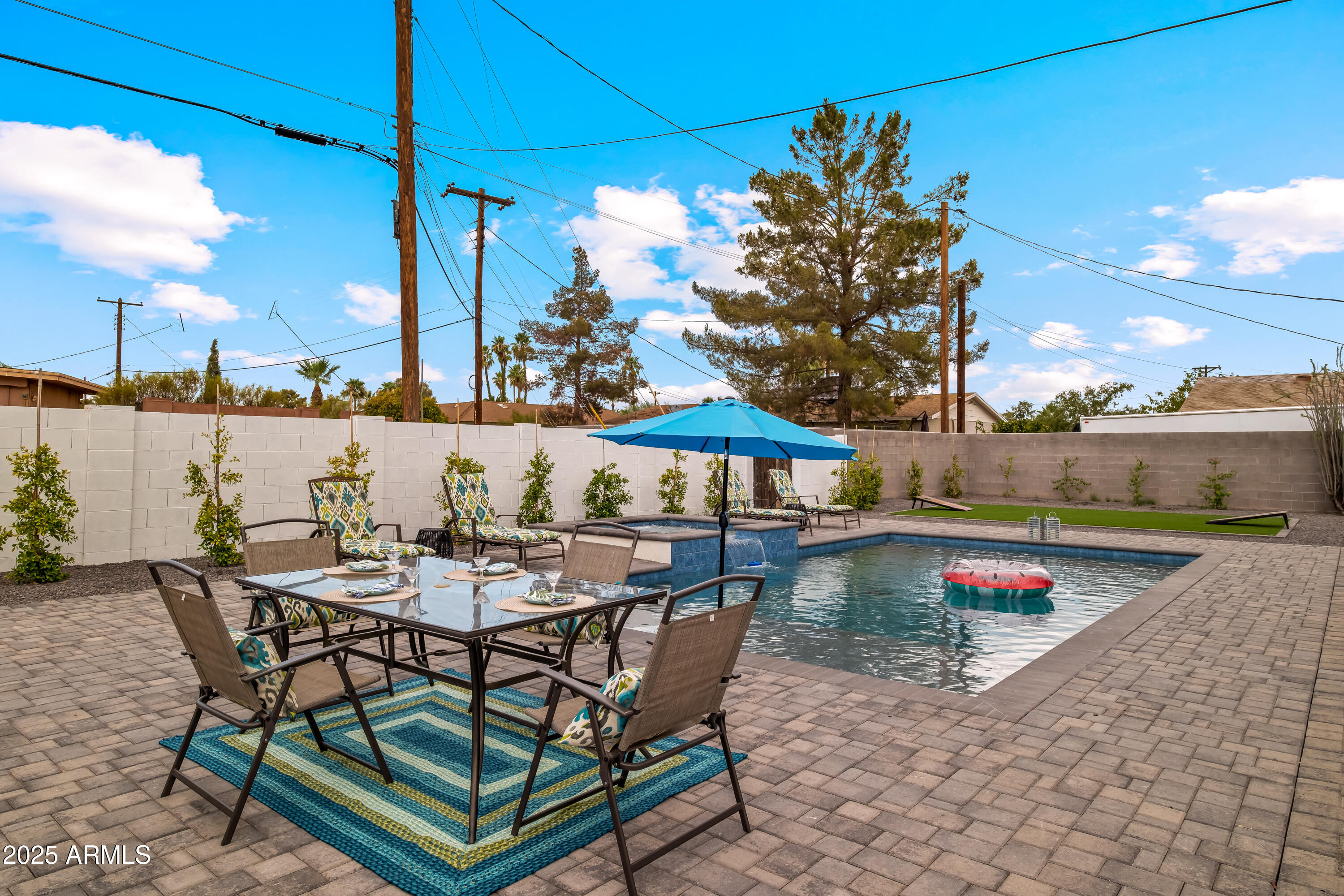 2546 N 69TH Place