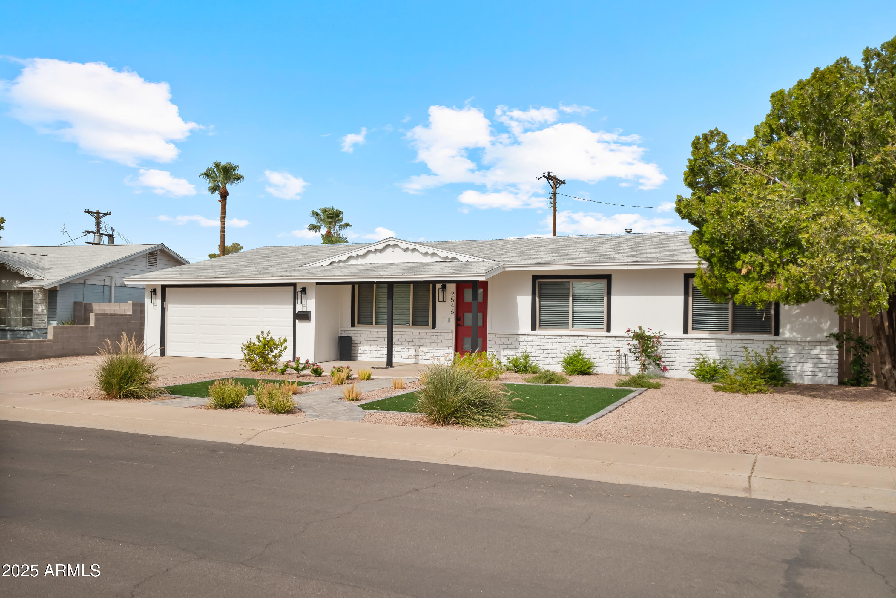 2546 N 69TH Place