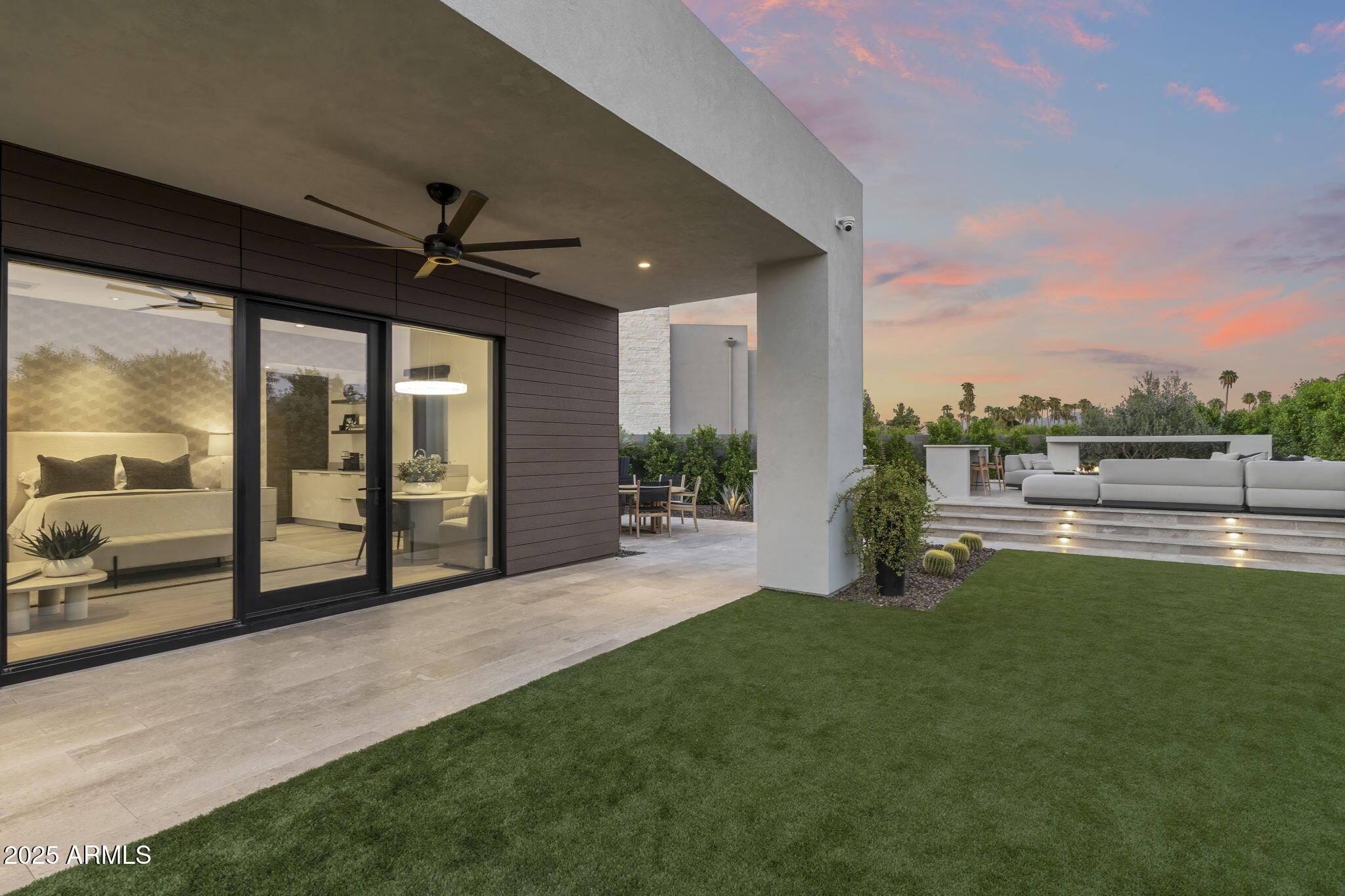 6913 N Joshua Tree Court