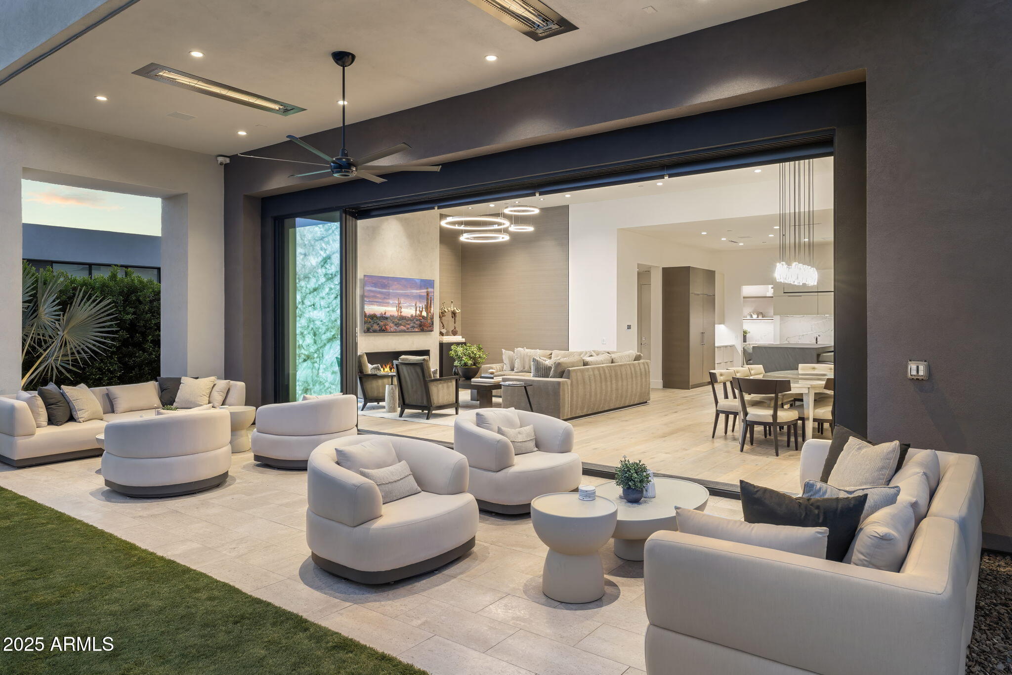 6913 N Joshua Tree Court