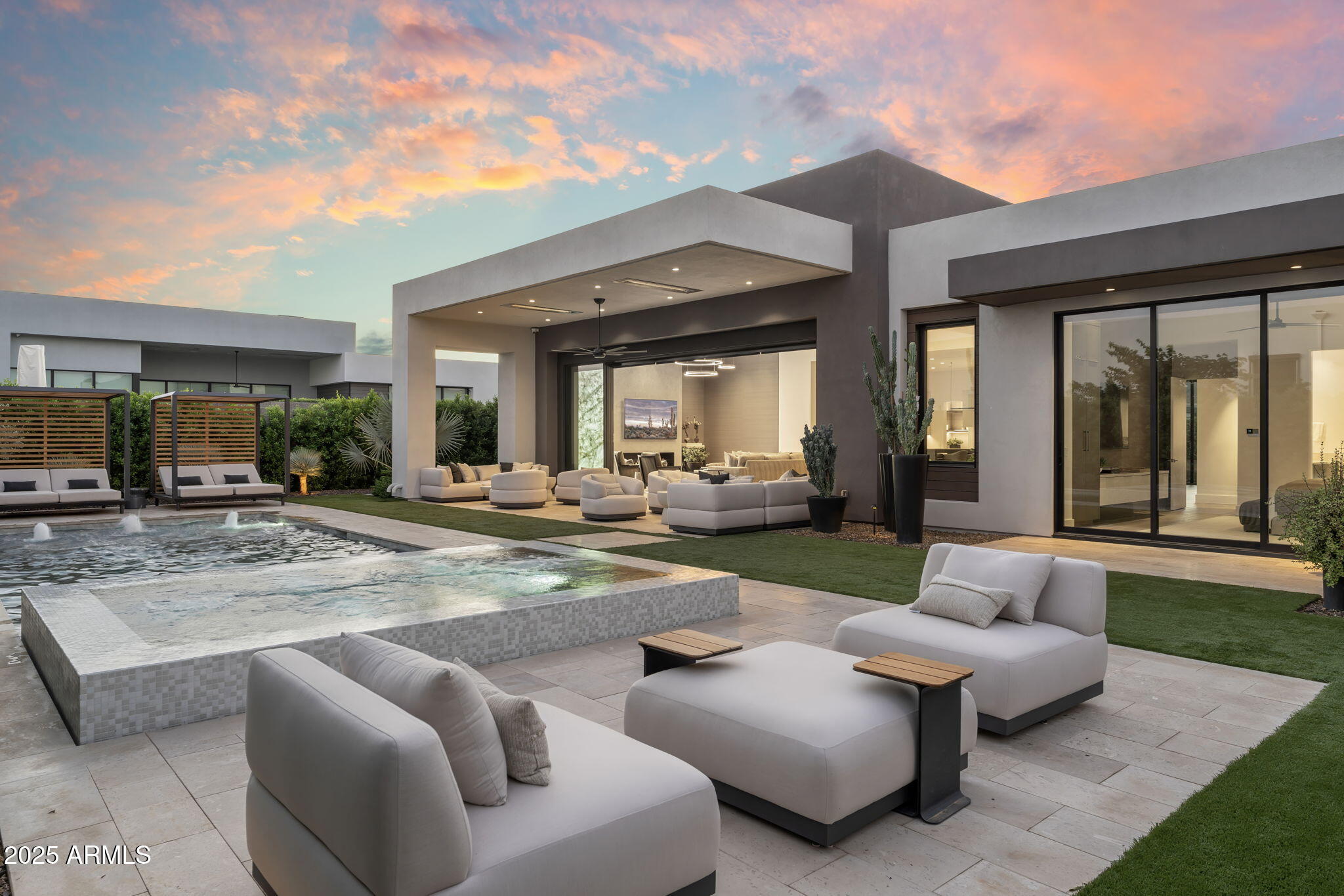 6913 N Joshua Tree Court