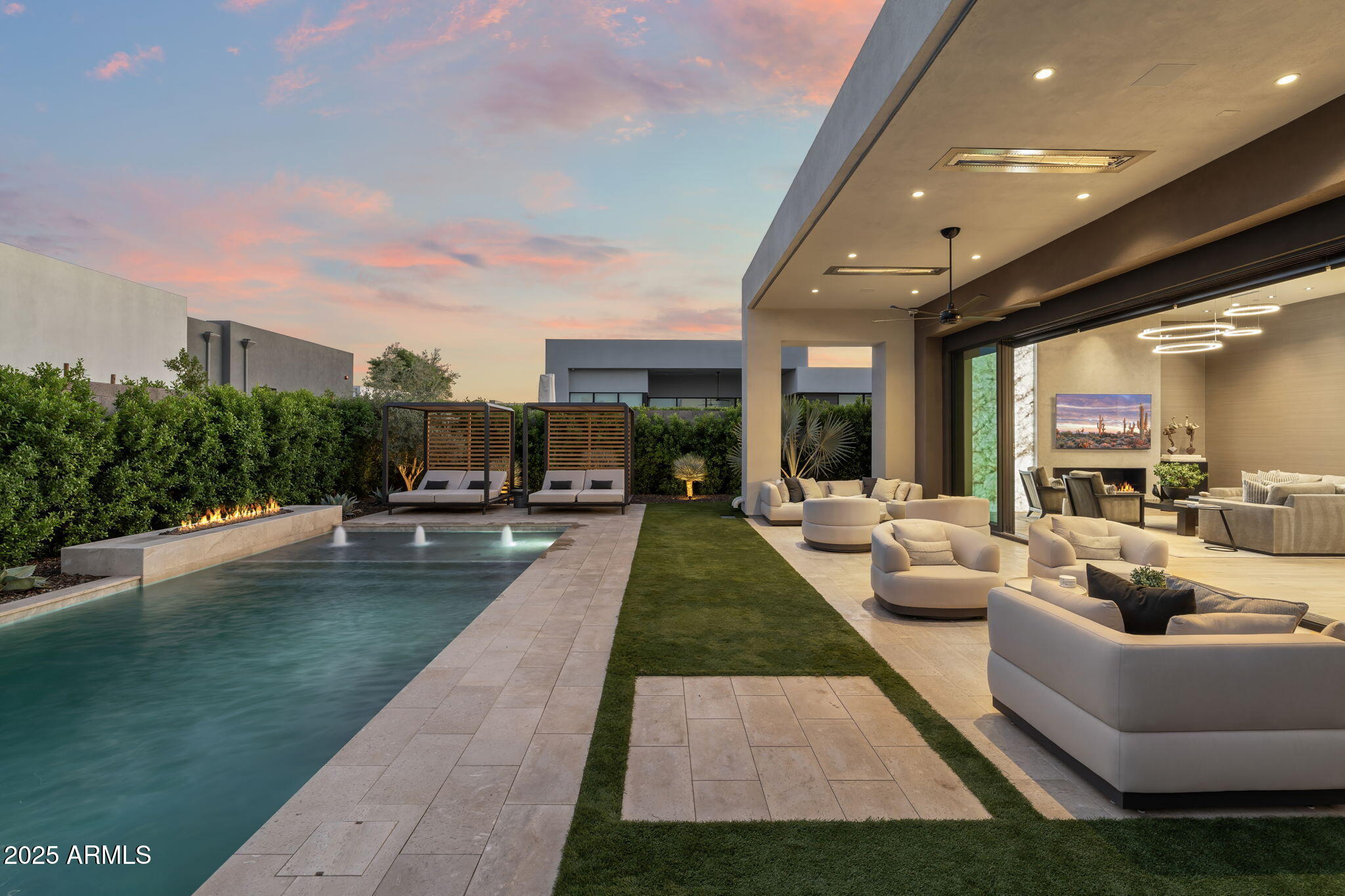 6913 N Joshua Tree Court