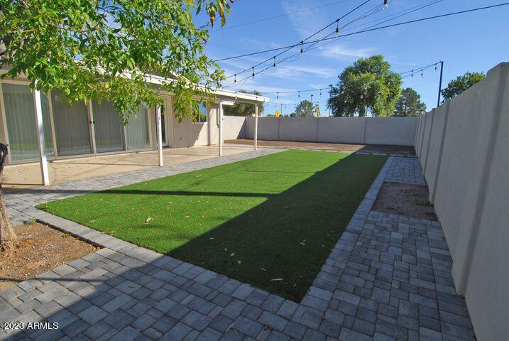 8541 E CATALINA Drive