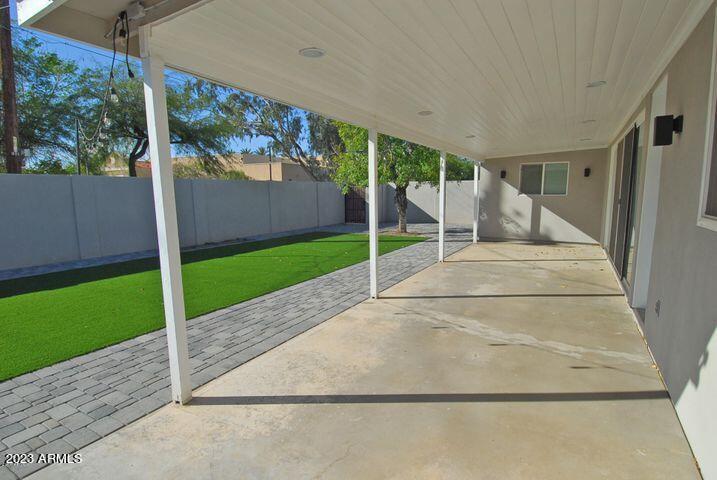 8541 E CATALINA Drive