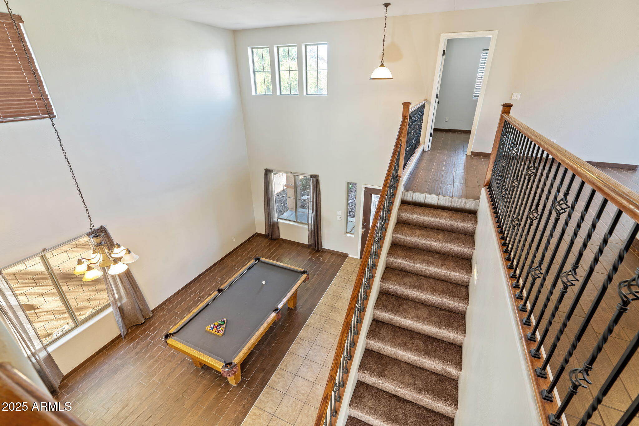 2527 W TAMARISK Avenue