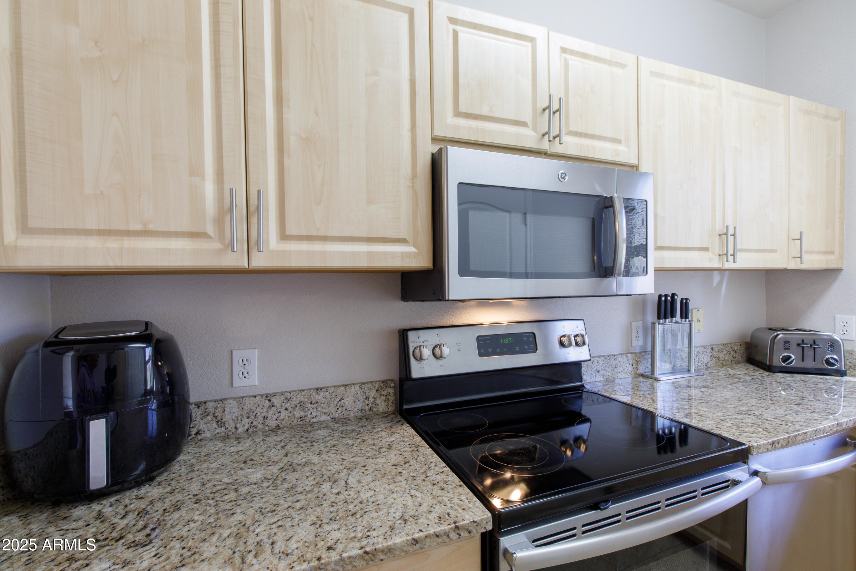 1411 E ORANGEWOOD Avenue 239