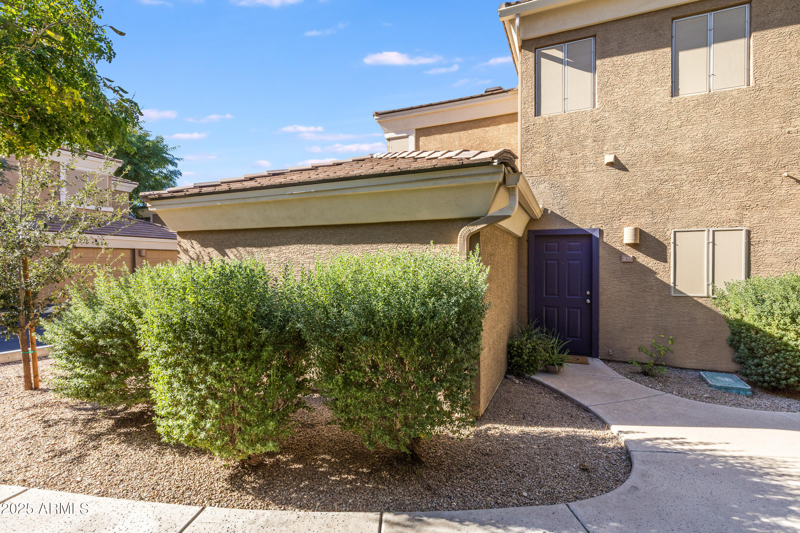 1411 E ORANGEWOOD Avenue 239
