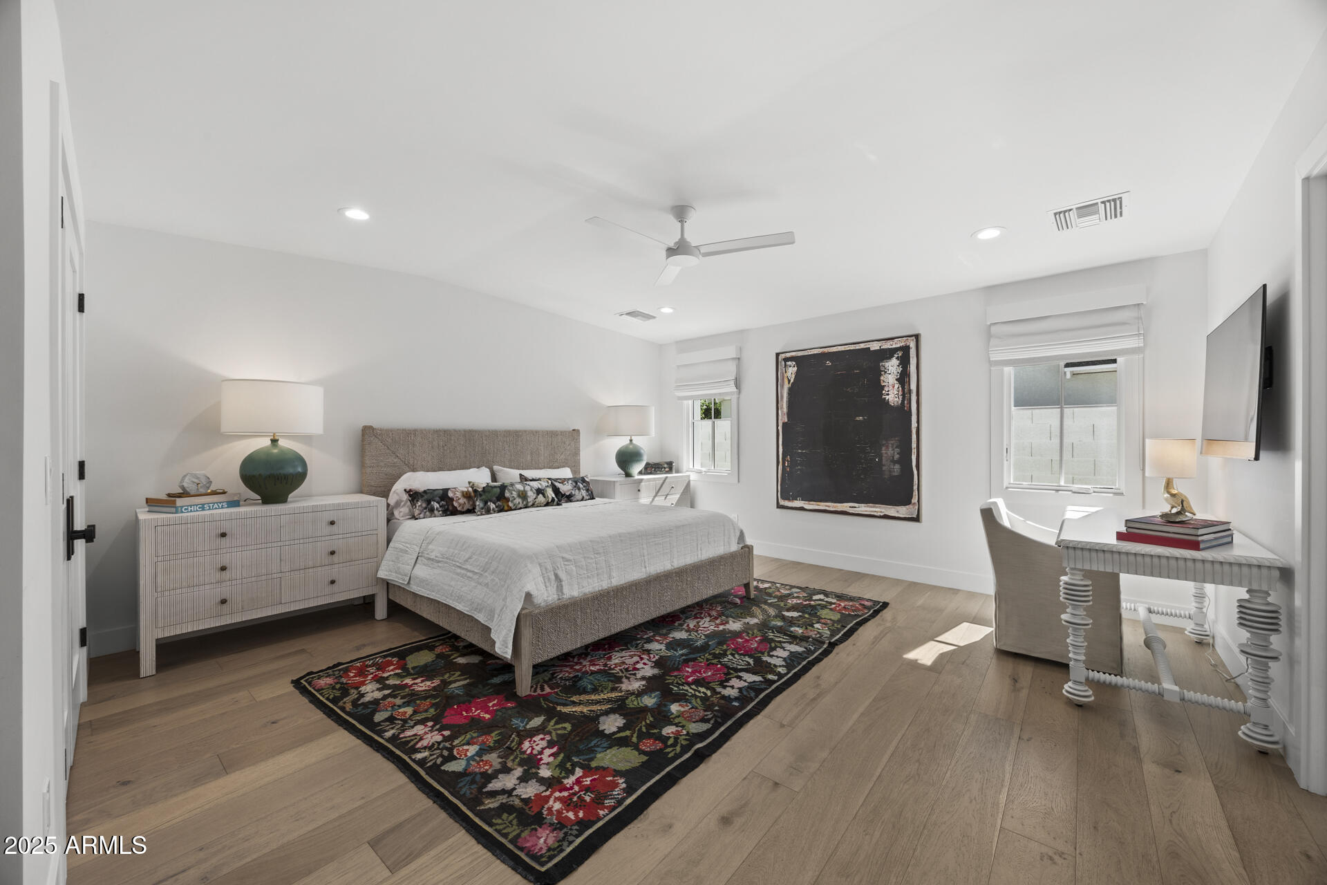 4636 E CALLE VENTURA