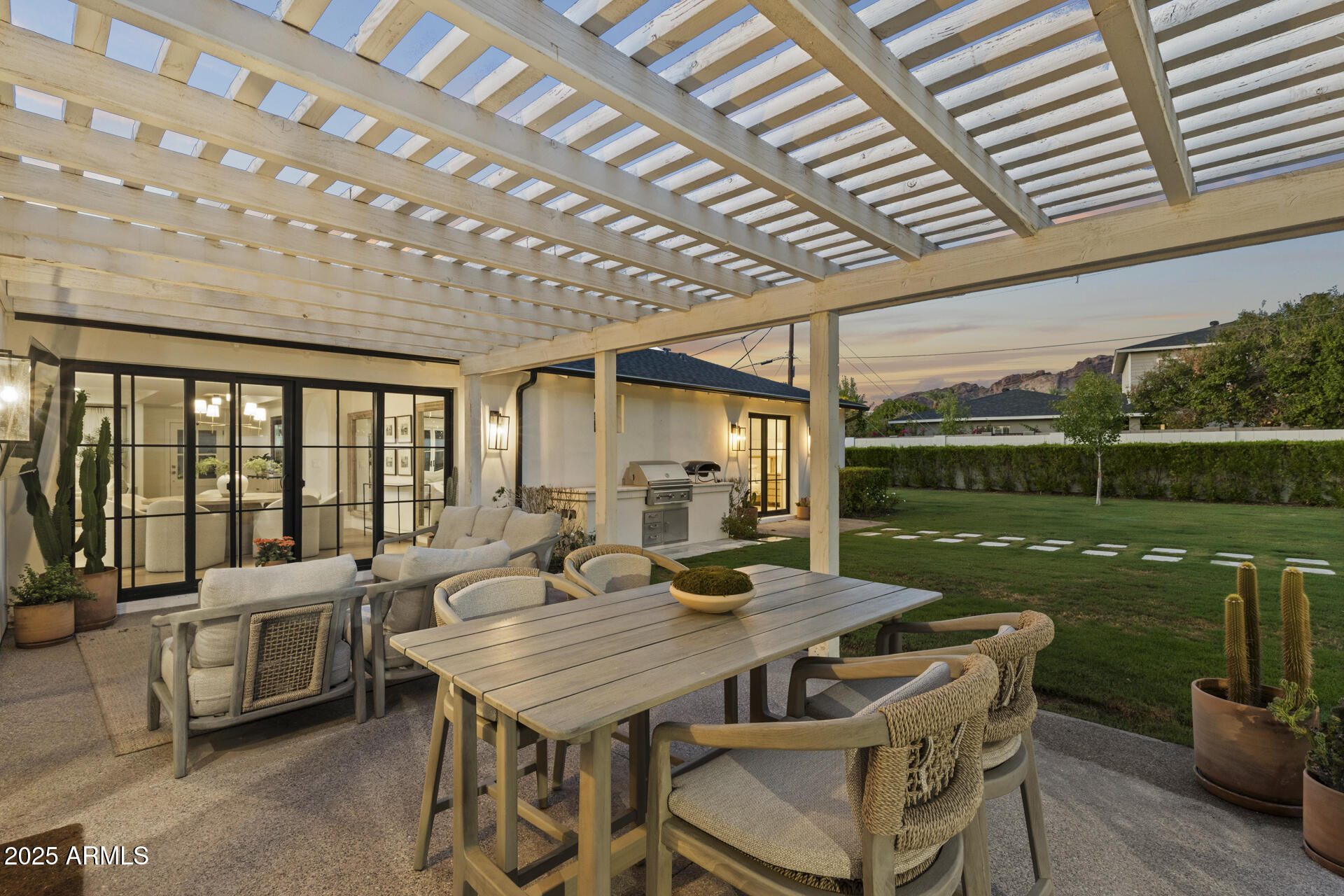 4636 E CALLE VENTURA