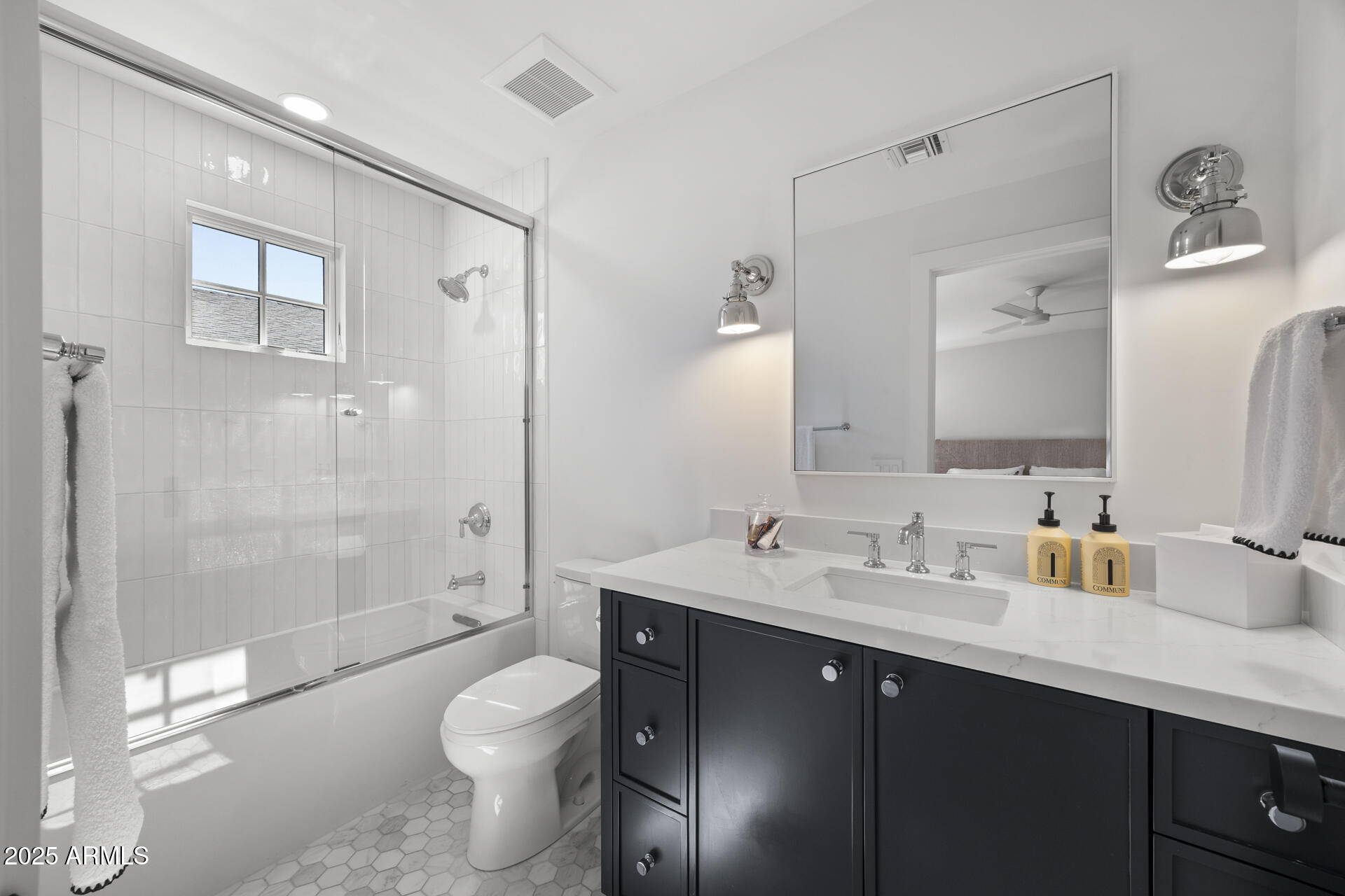 4636 E CALLE VENTURA