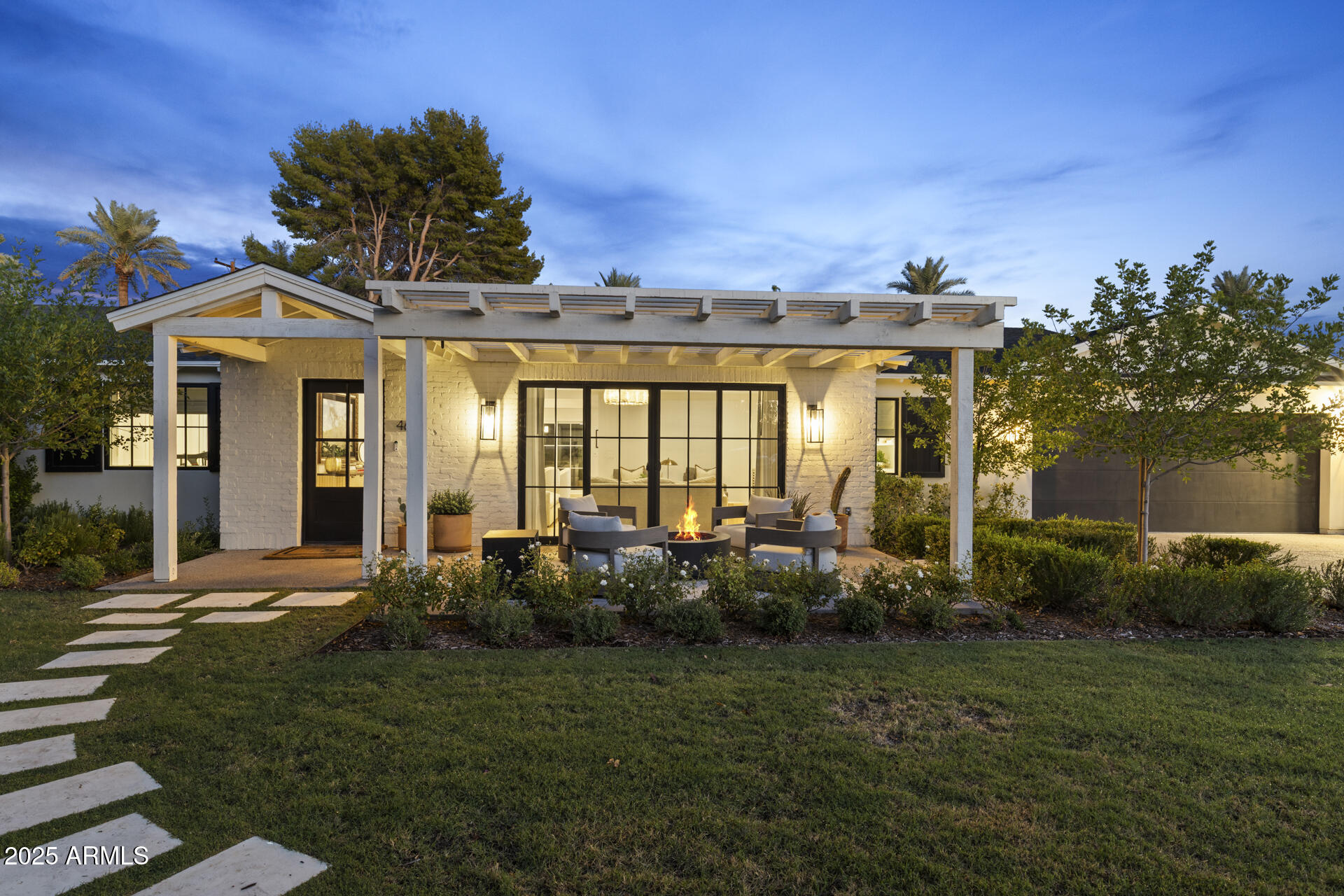 4636 E CALLE VENTURA