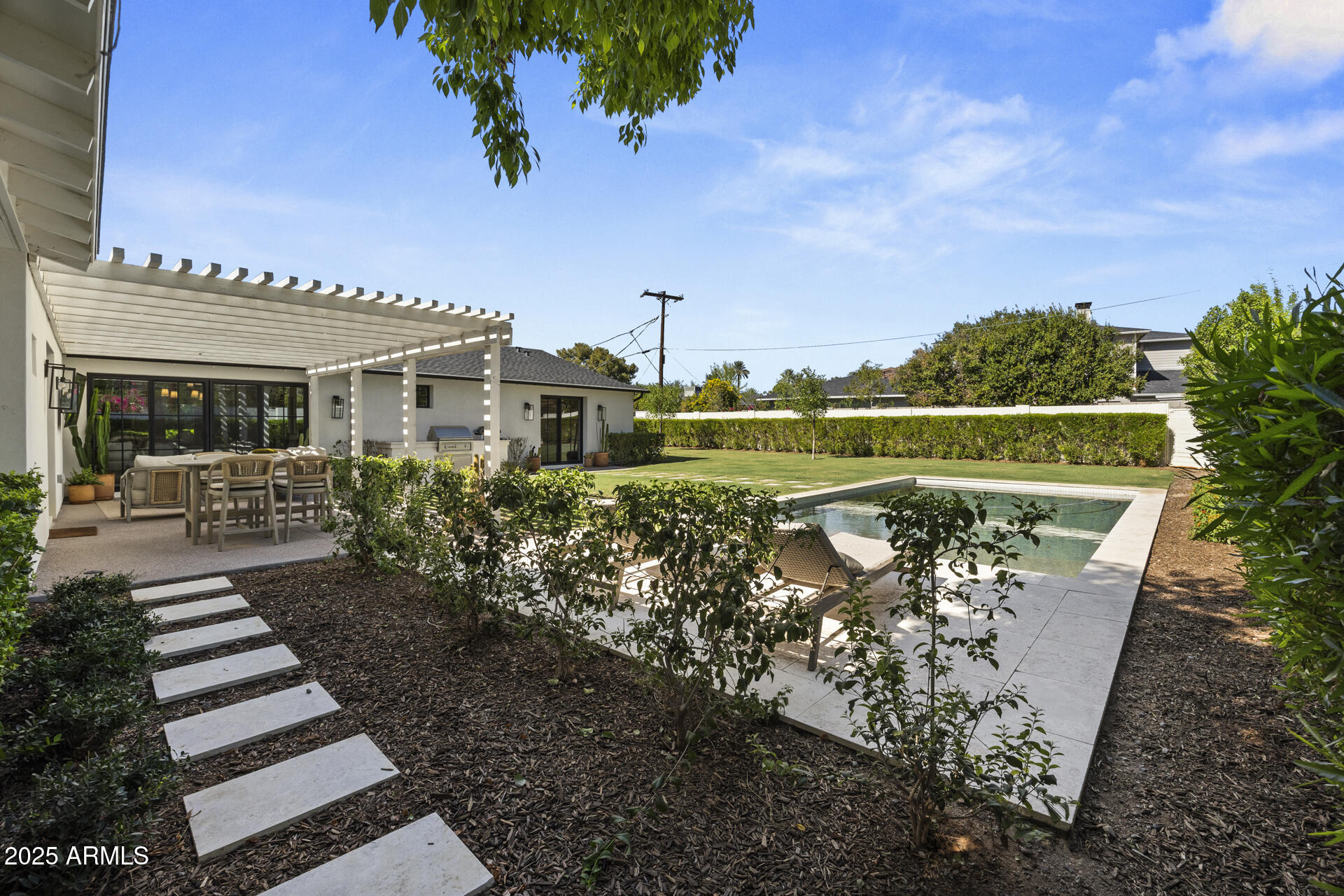 4636 E CALLE VENTURA