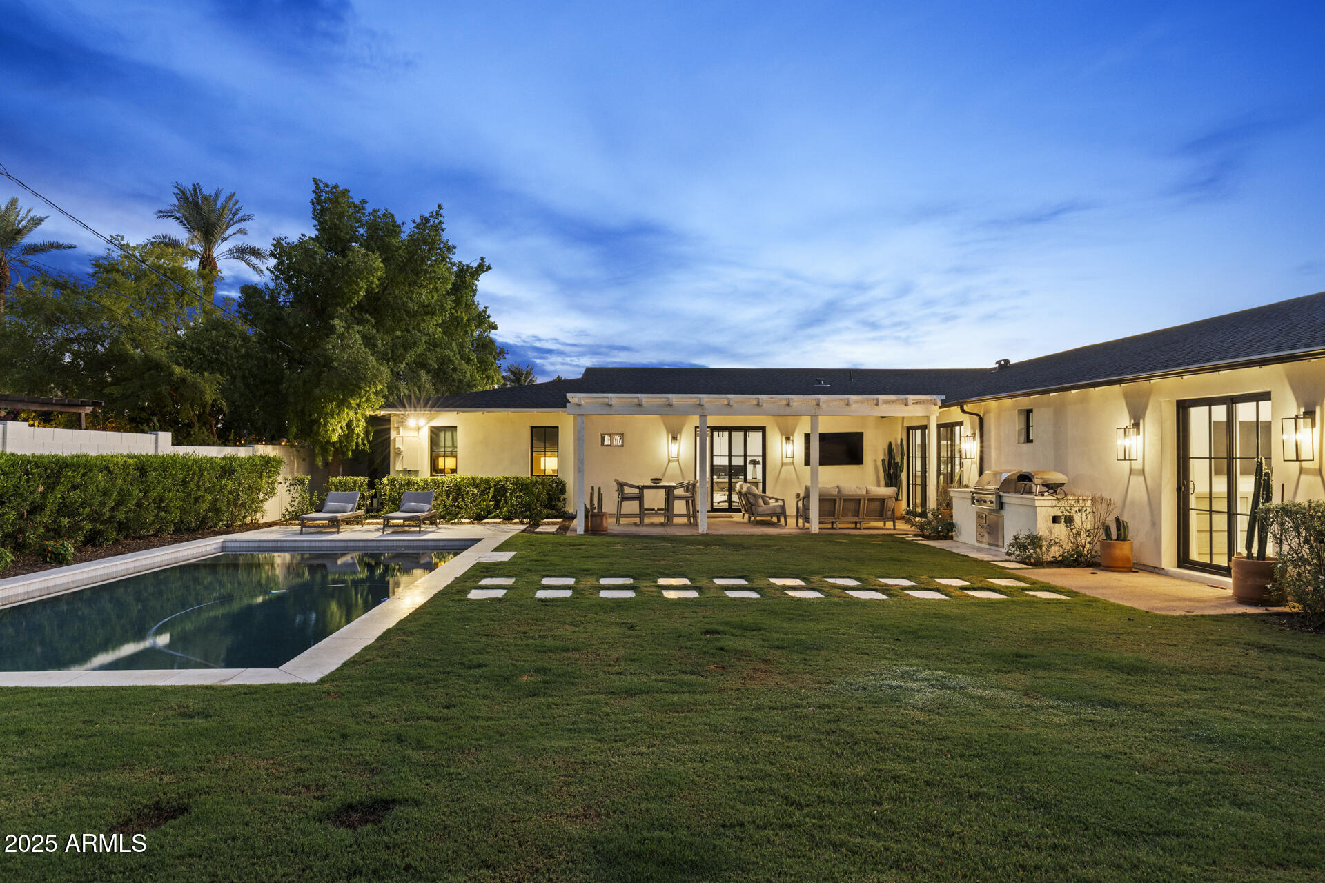 4636 E CALLE VENTURA