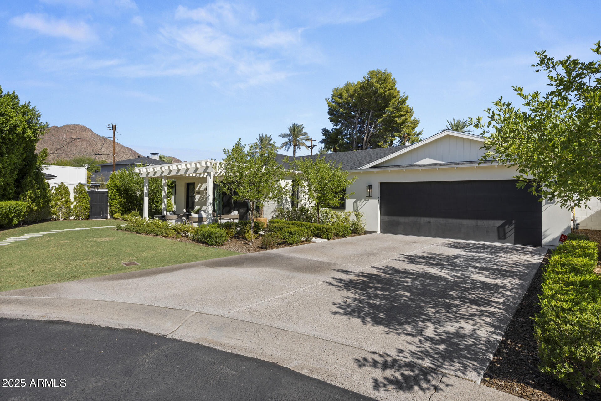 4636 E CALLE VENTURA