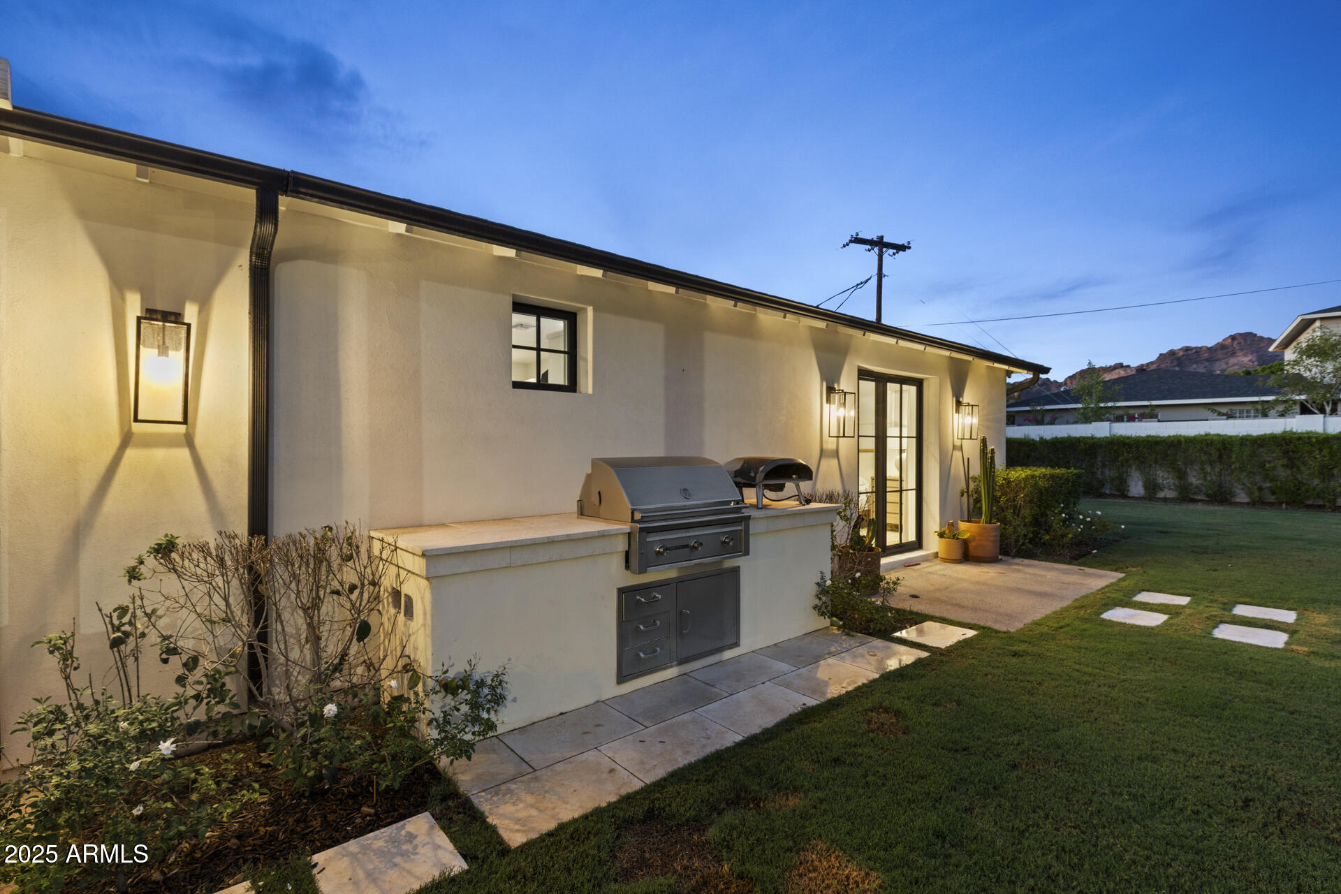 4636 E CALLE VENTURA