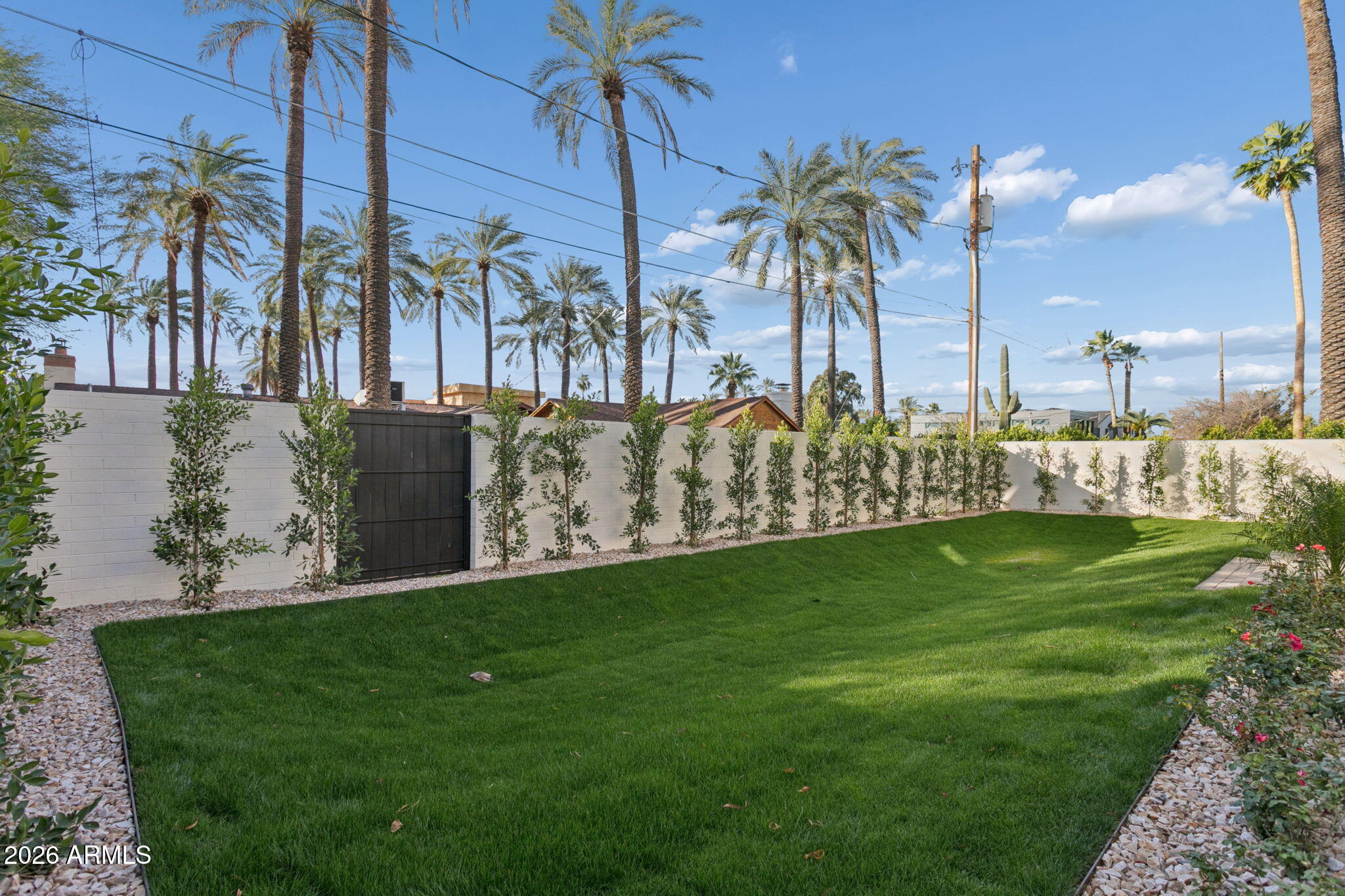 4307 E SELLS Drive