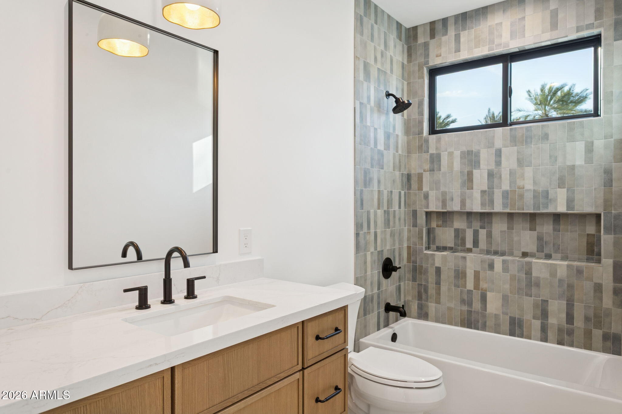 4307 E SELLS Drive