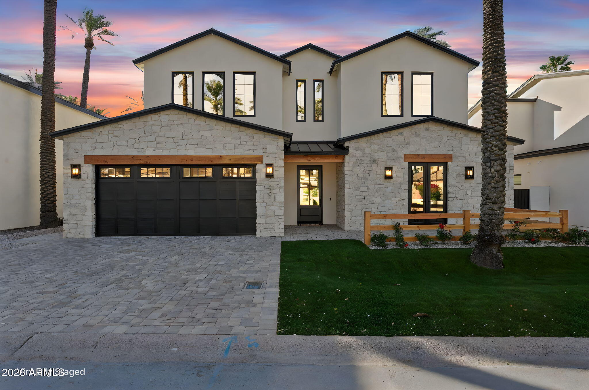 4307 E SELLS Drive