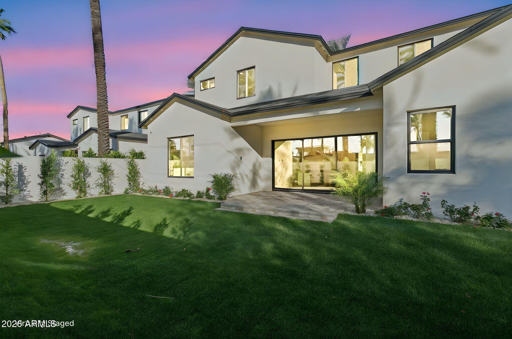 4307 E SELLS Drive