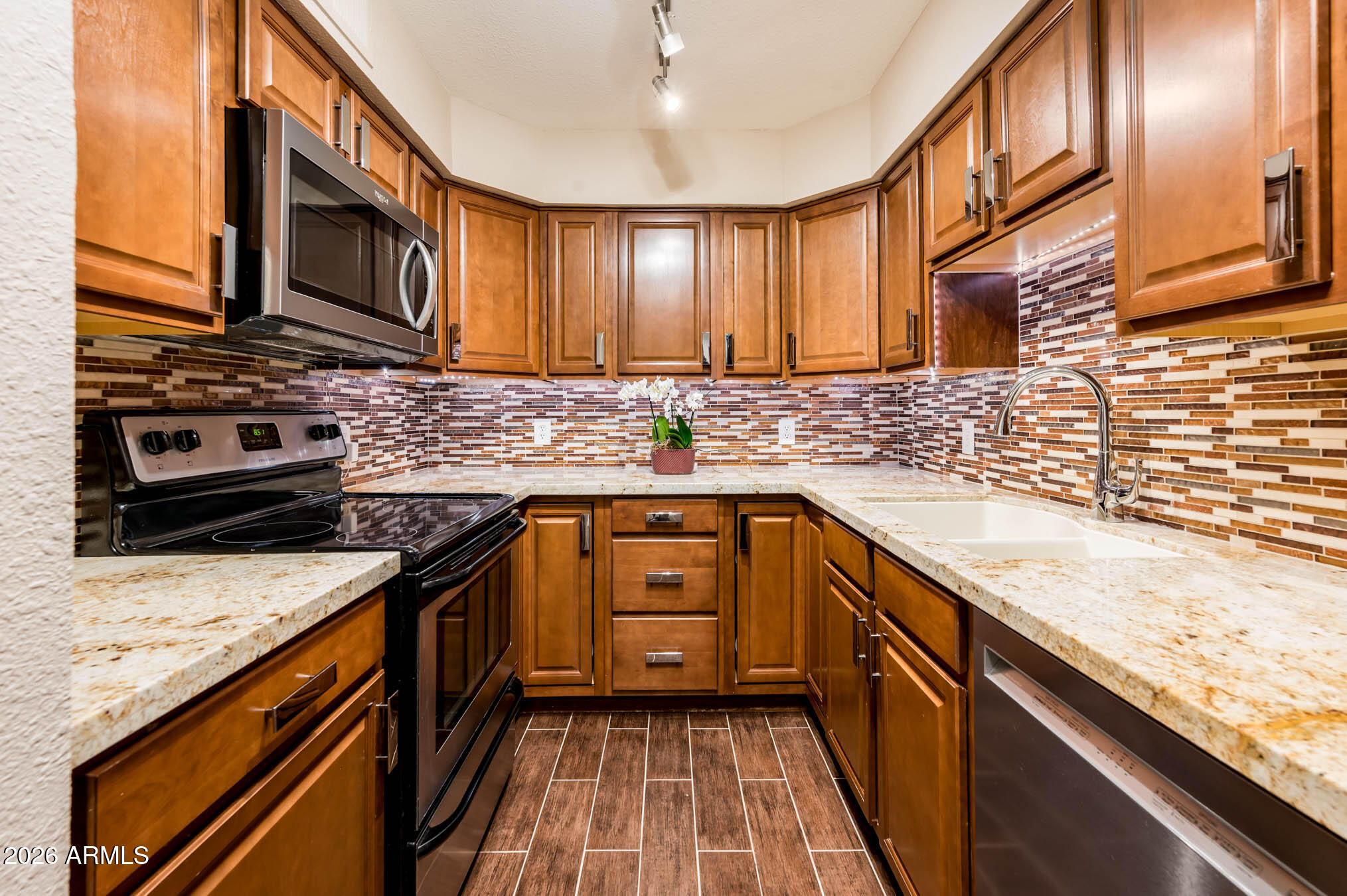 601 E PALO VERDE Drive 8