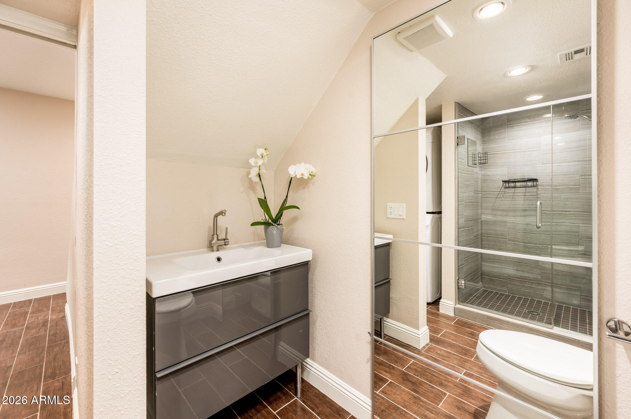 601 E PALO VERDE Drive 8