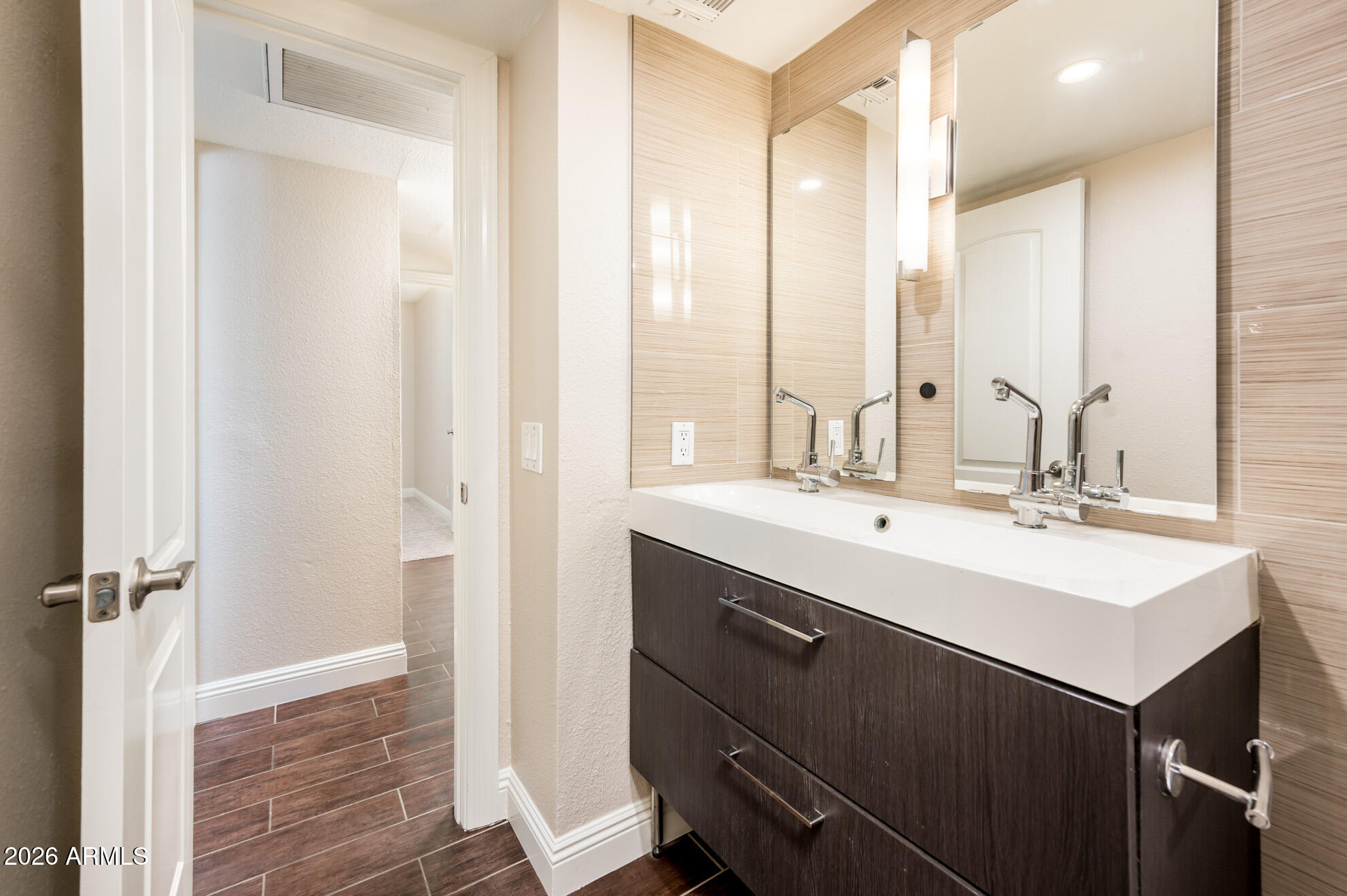 601 E PALO VERDE Drive 8