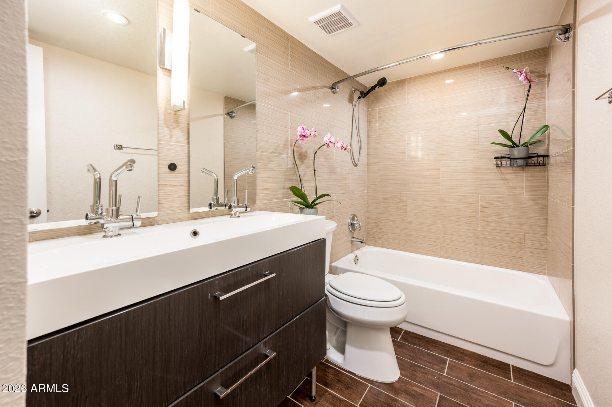 601 E PALO VERDE Drive 8