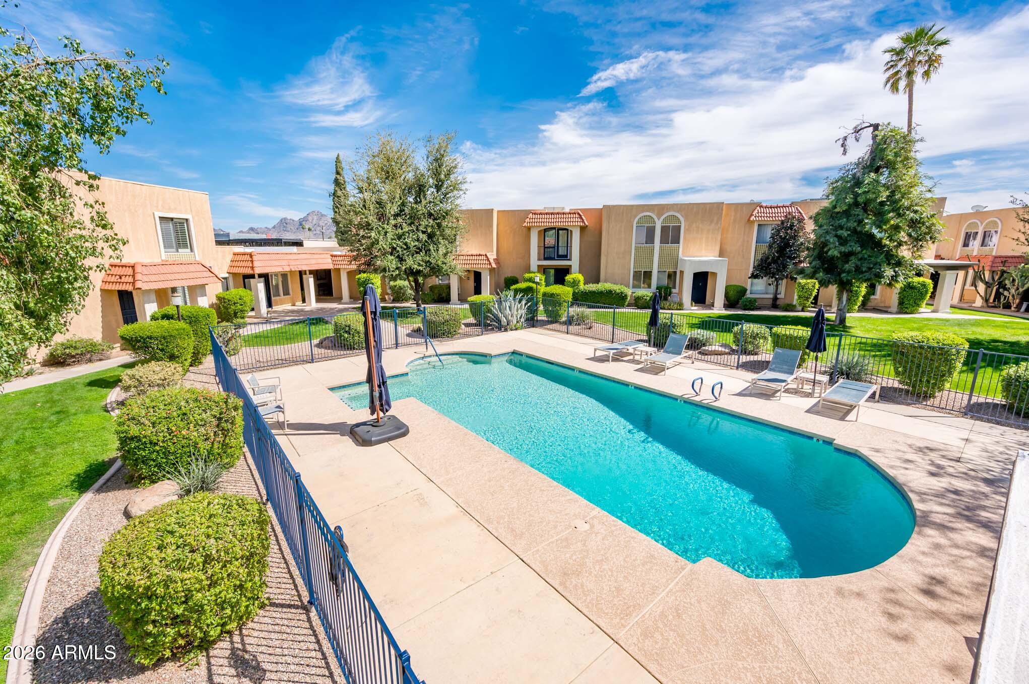 601 E PALO VERDE Drive 8