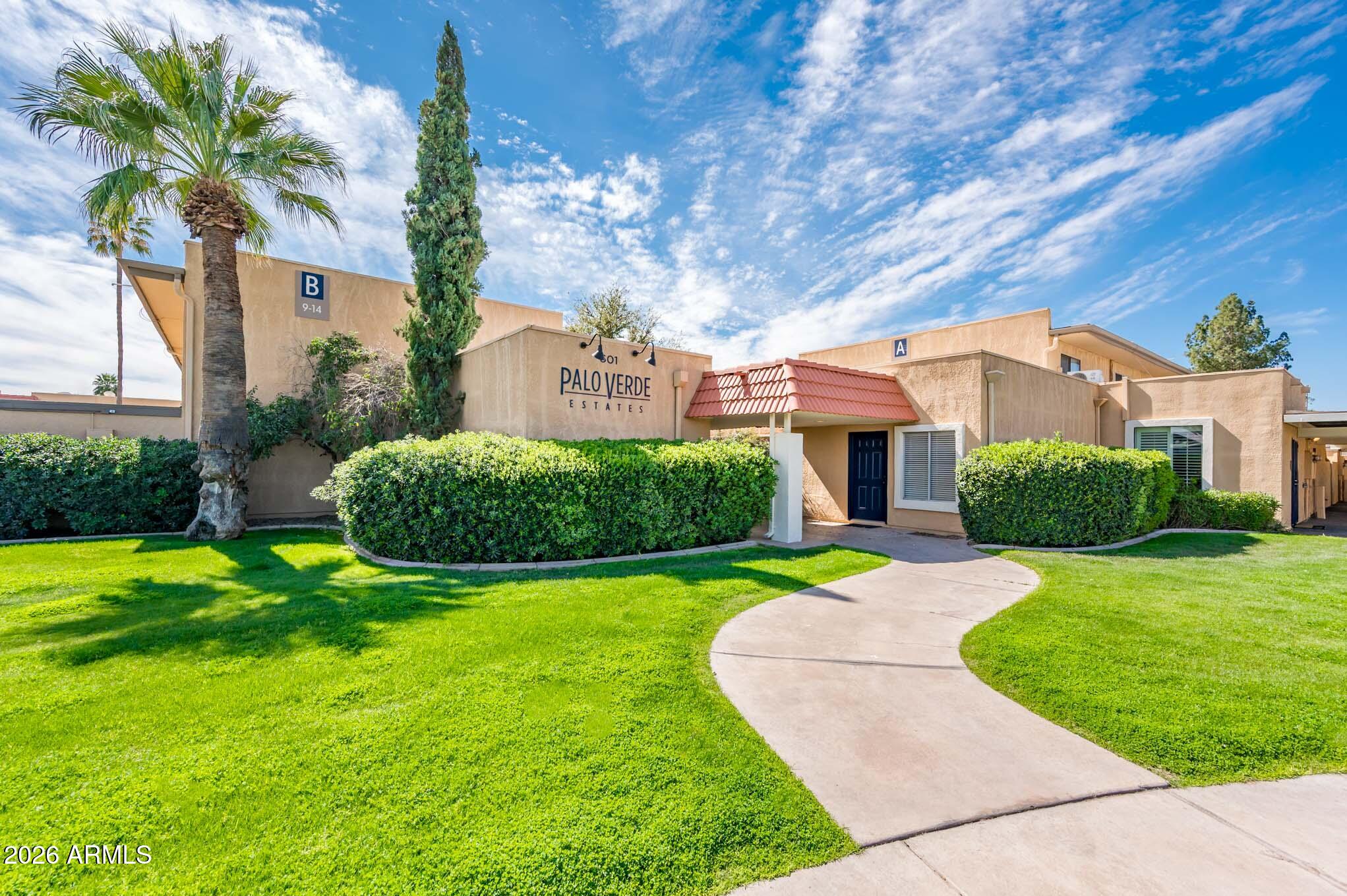 601 E PALO VERDE Drive 8