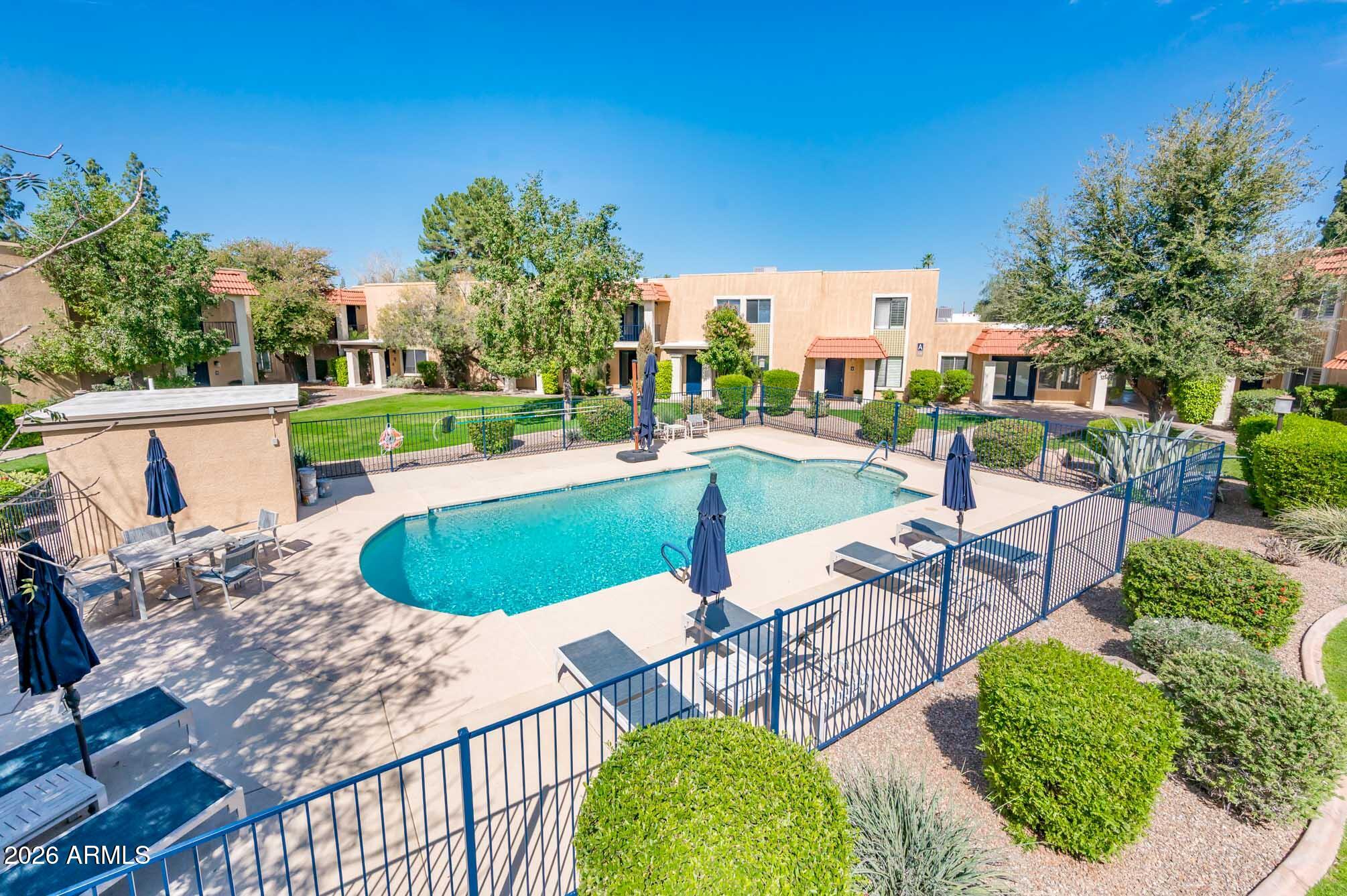 601 E PALO VERDE Drive 8