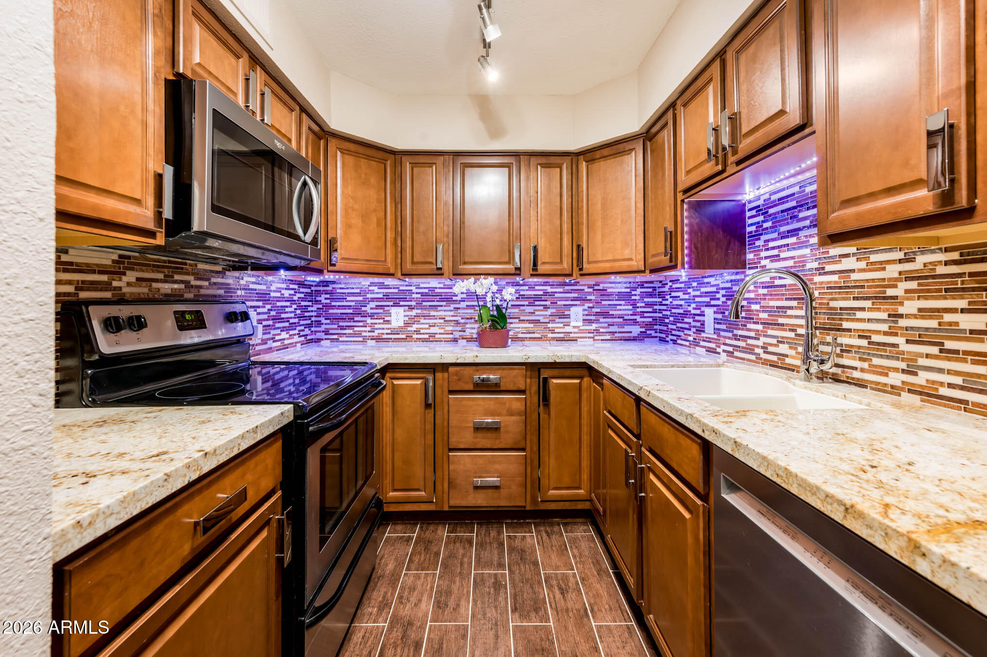 601 E PALO VERDE Drive 8