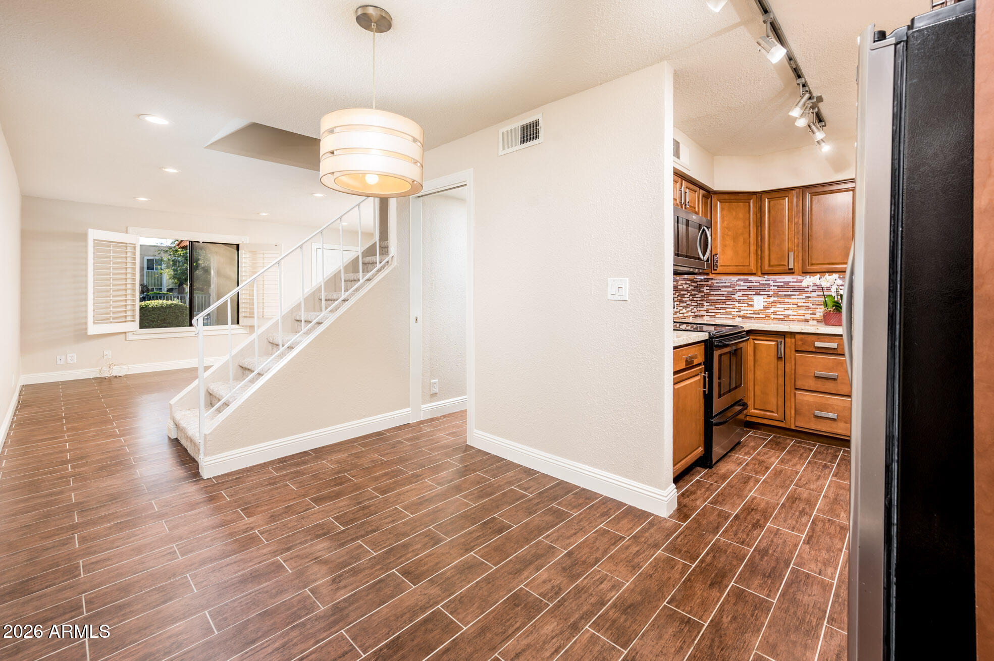 601 E PALO VERDE Drive 8