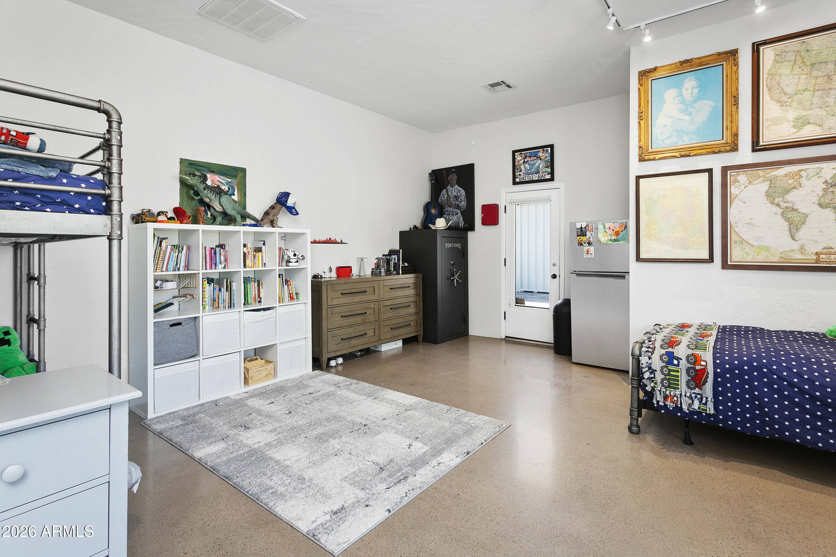 4108 E FANFOL Drive