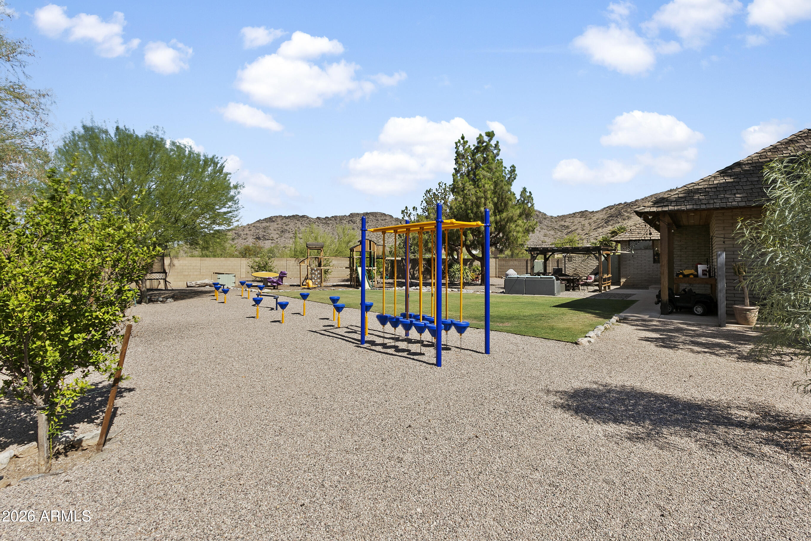 4108 E FANFOL Drive