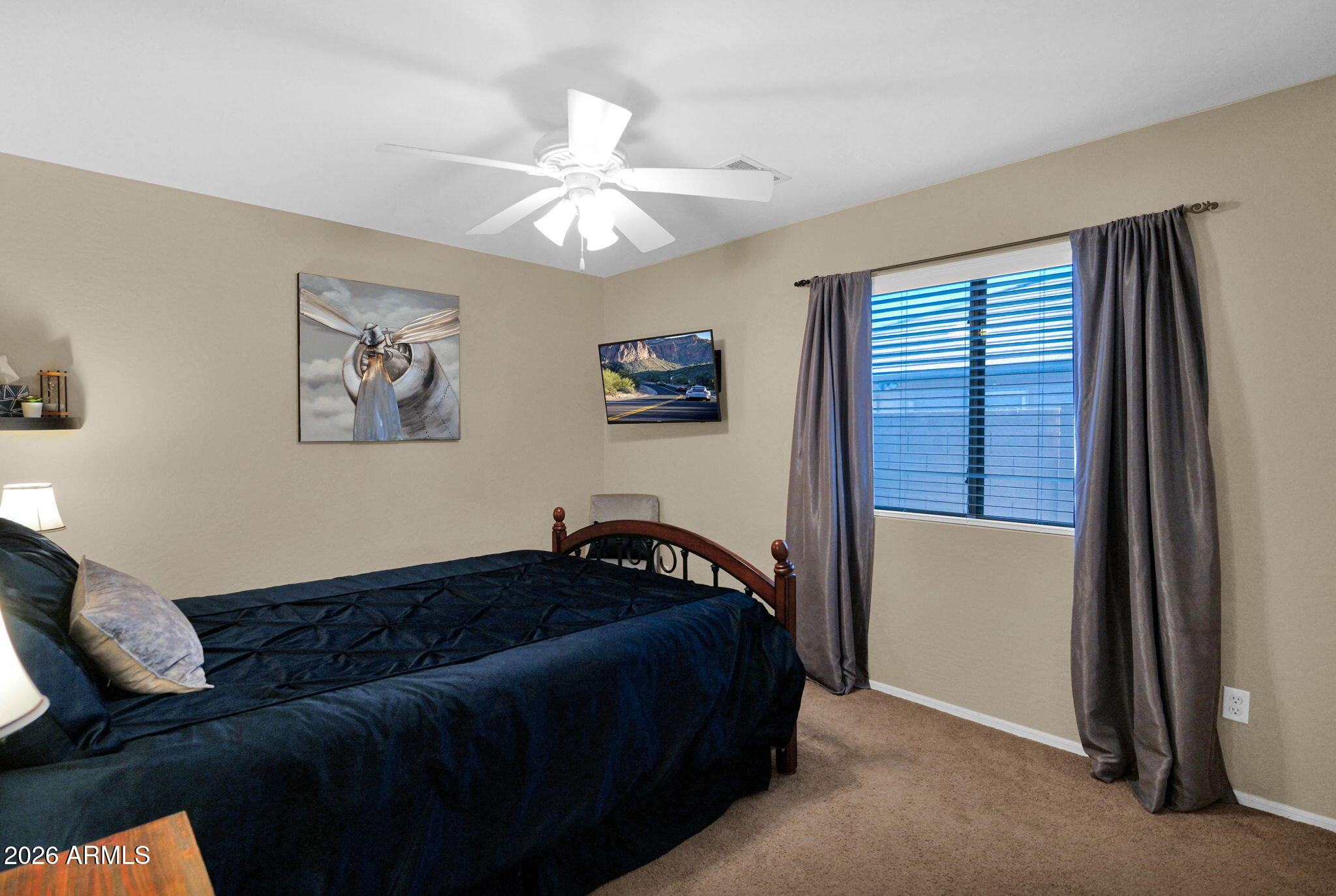 2004 W HALF MOON Circle